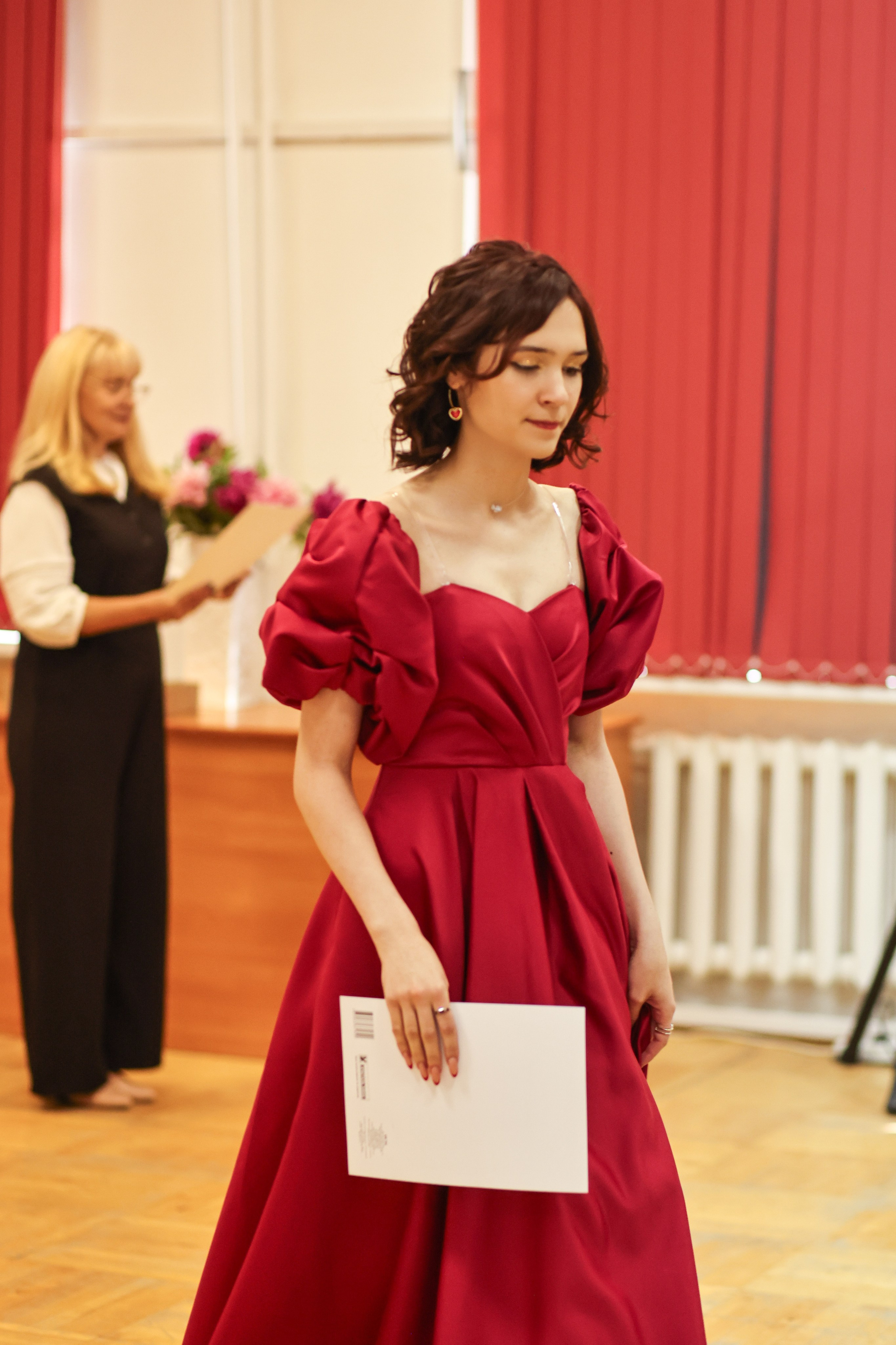 Вручение аттестатов. Школа № 7, выпускники 11 класса 2023 г. Студия выпускных альбомов Остров