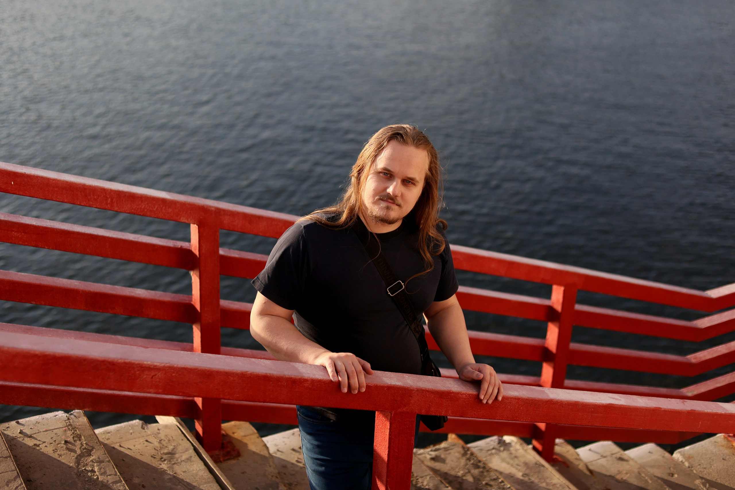 Сергей на Живописном мосту. Видеограф и фотограф Надежда Корнейчик