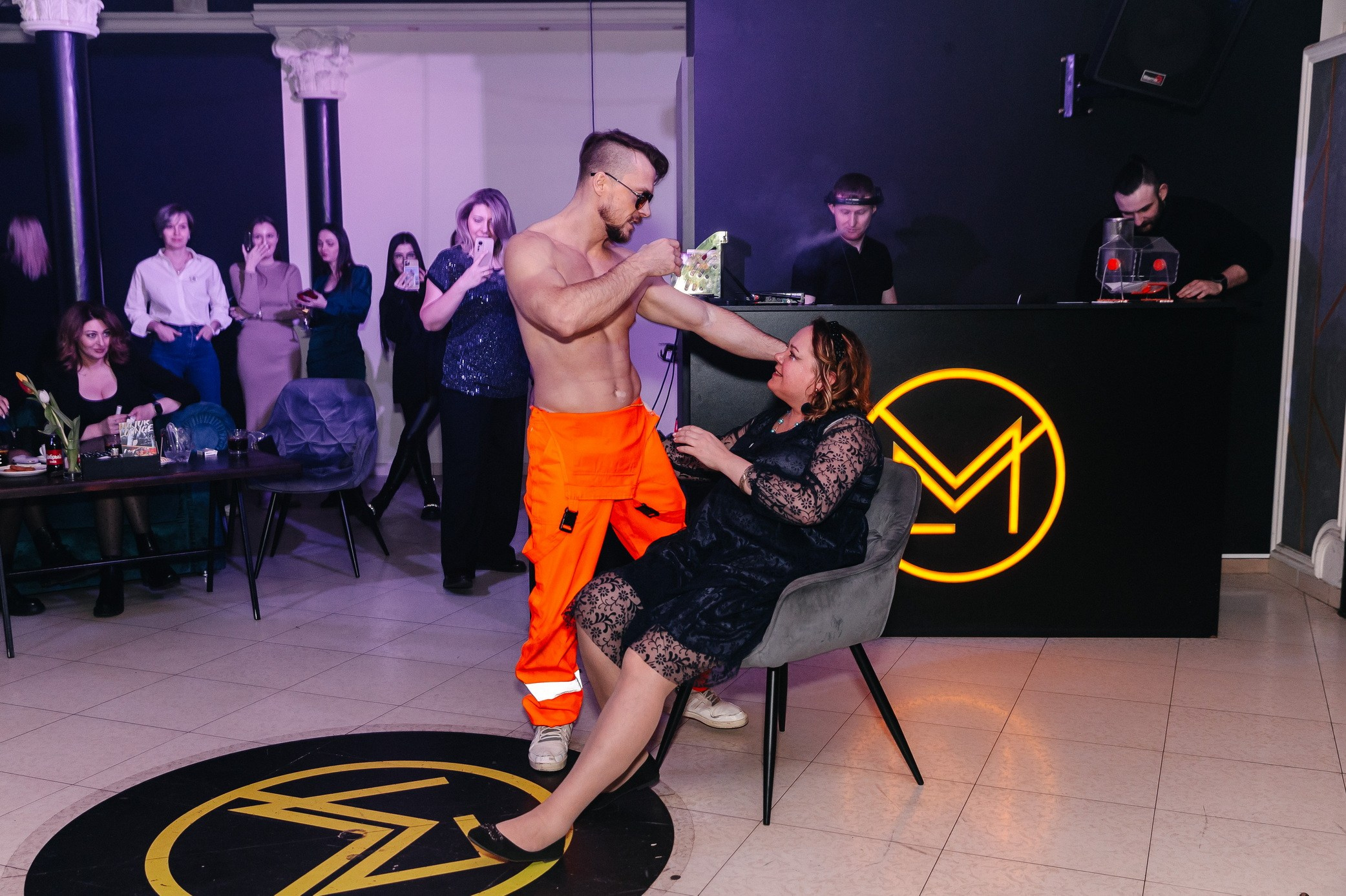 8 марта в лаунж-баре Major 2024. Свадебный, семейный и детский фотограф в Калининграде Елена Кравцова