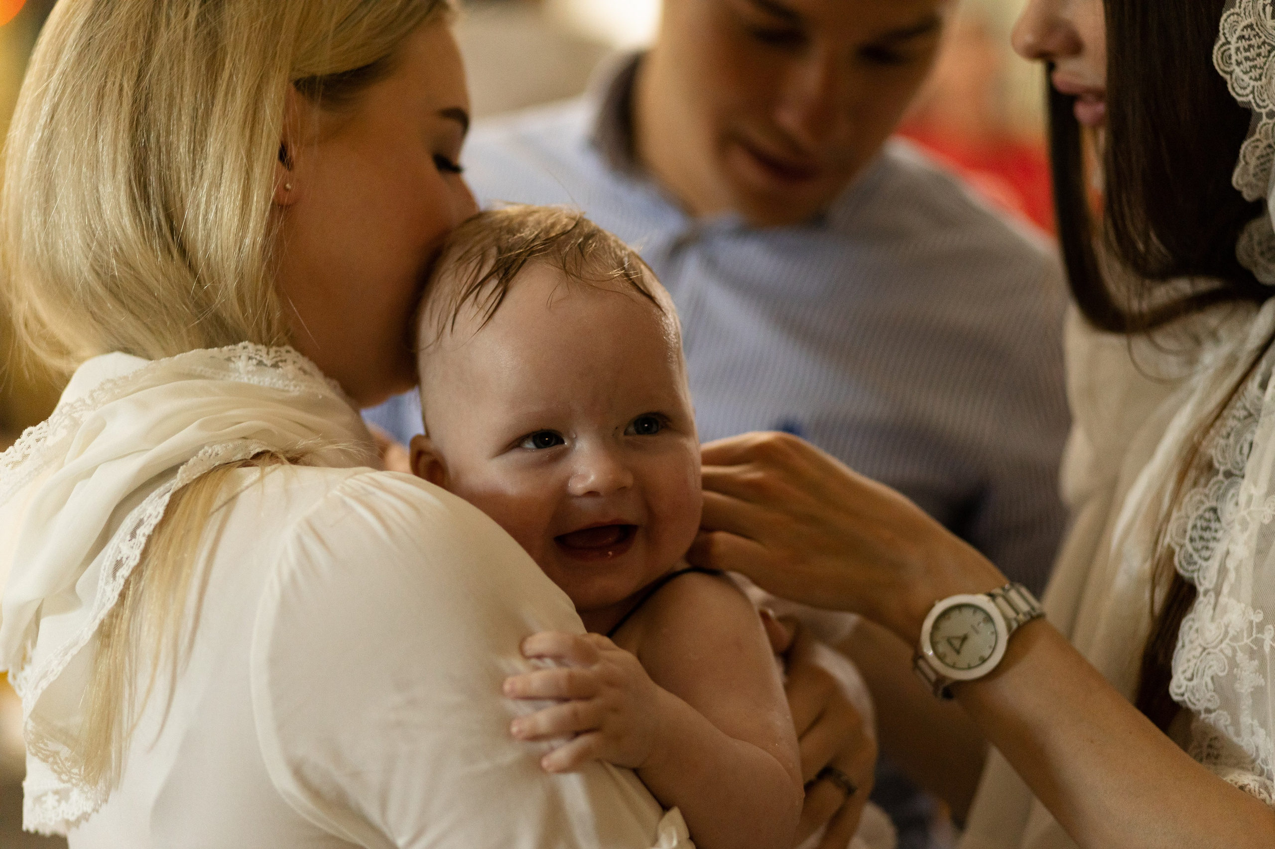 Таинство крещения Романа в Церкви Георгия Победоносца. Анастасия Безуглова- свадебный фотограф в Таганроге
