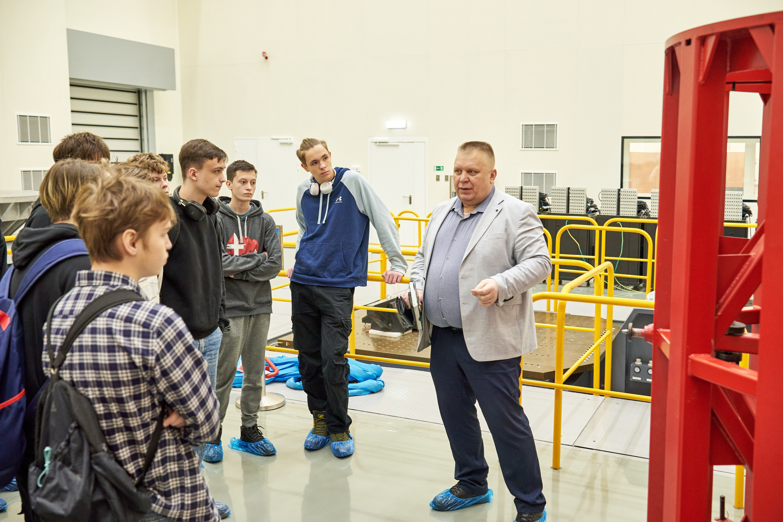 Экскурсия в «Газпром Космические системы». Фотограф Щёлково