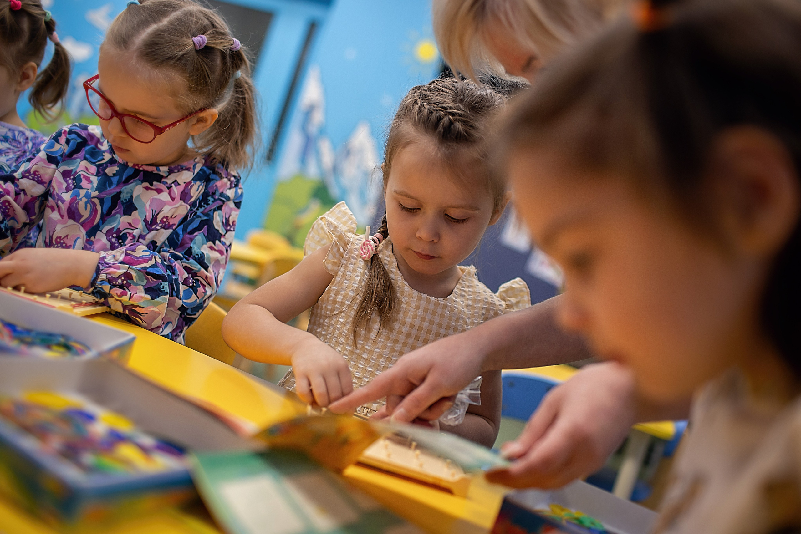 День в саду_Зима_2023 год. Семейный фотограф в Санкт-Петербурге