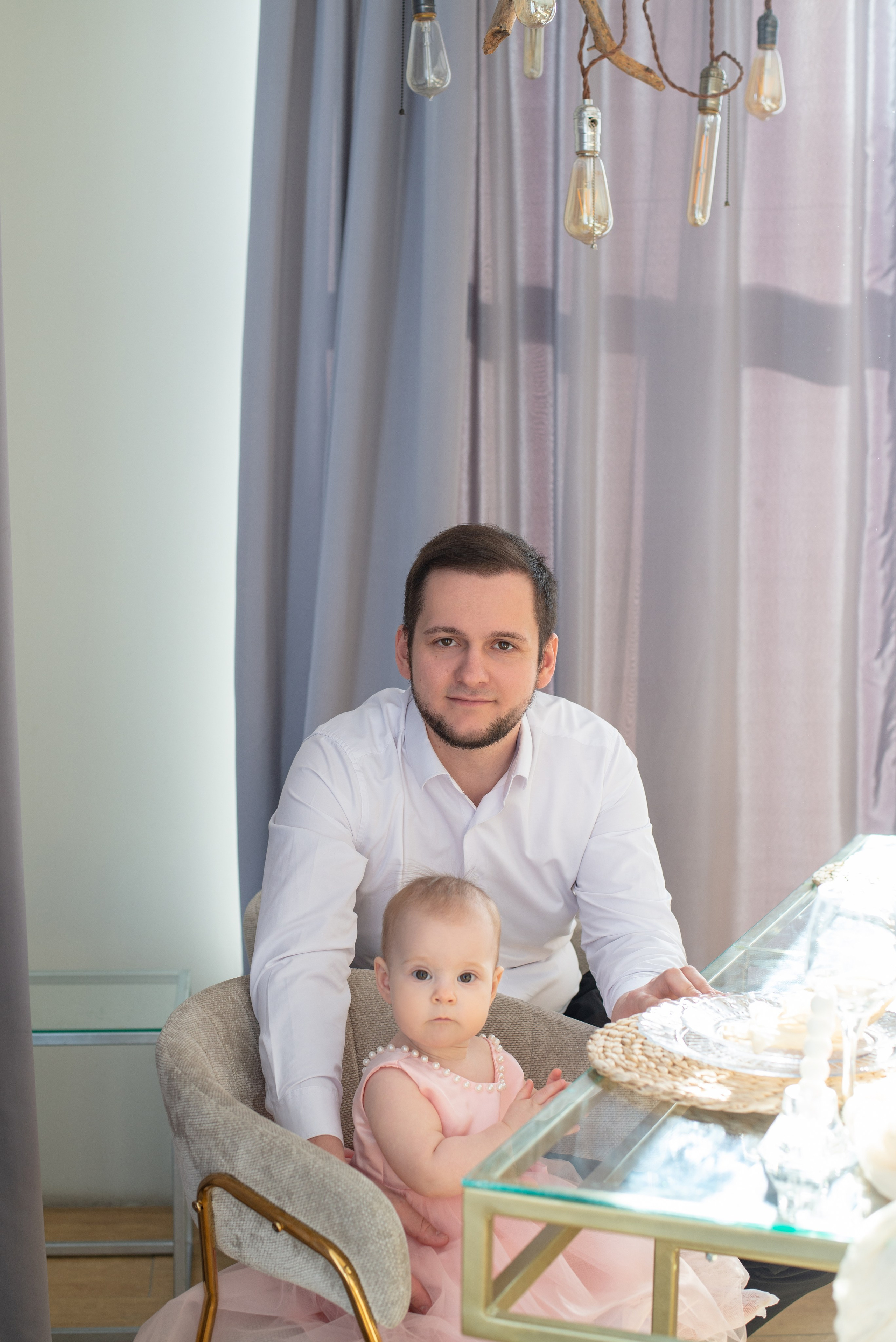 Семейная фотосессия на 1 годик малышке. Фотограф Челябинск Владлена