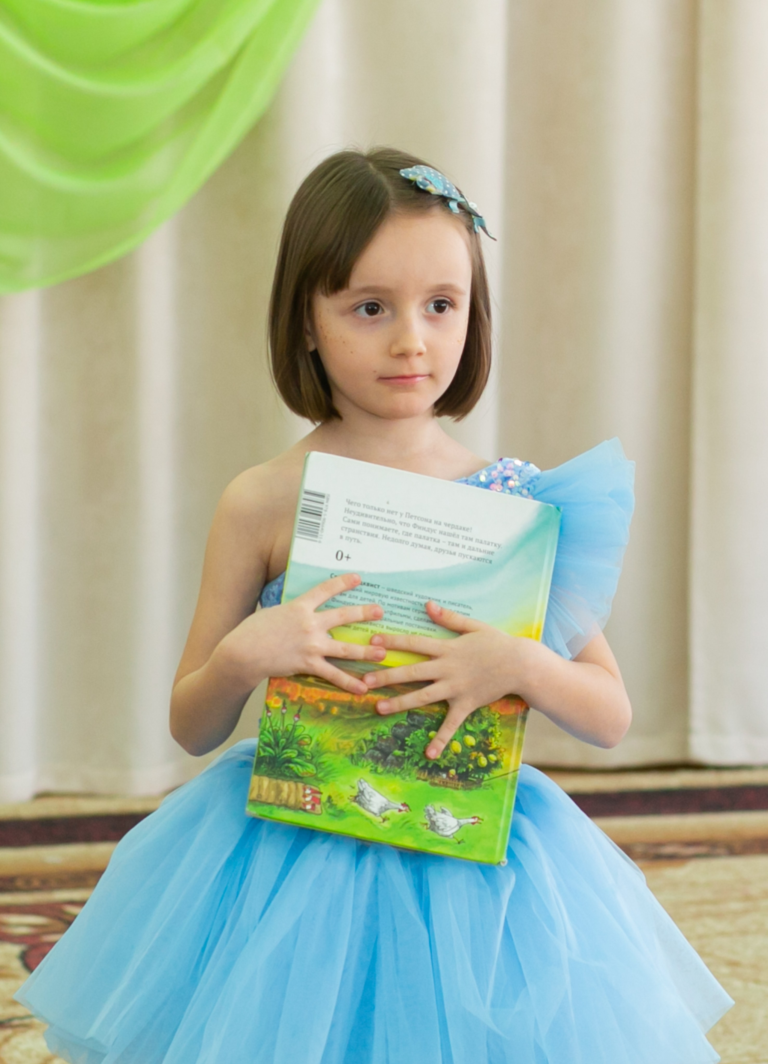 Выпускные и Утренники. Фотограф новорожденных и семейный фотограф НСО г. Бердск Марина Львова