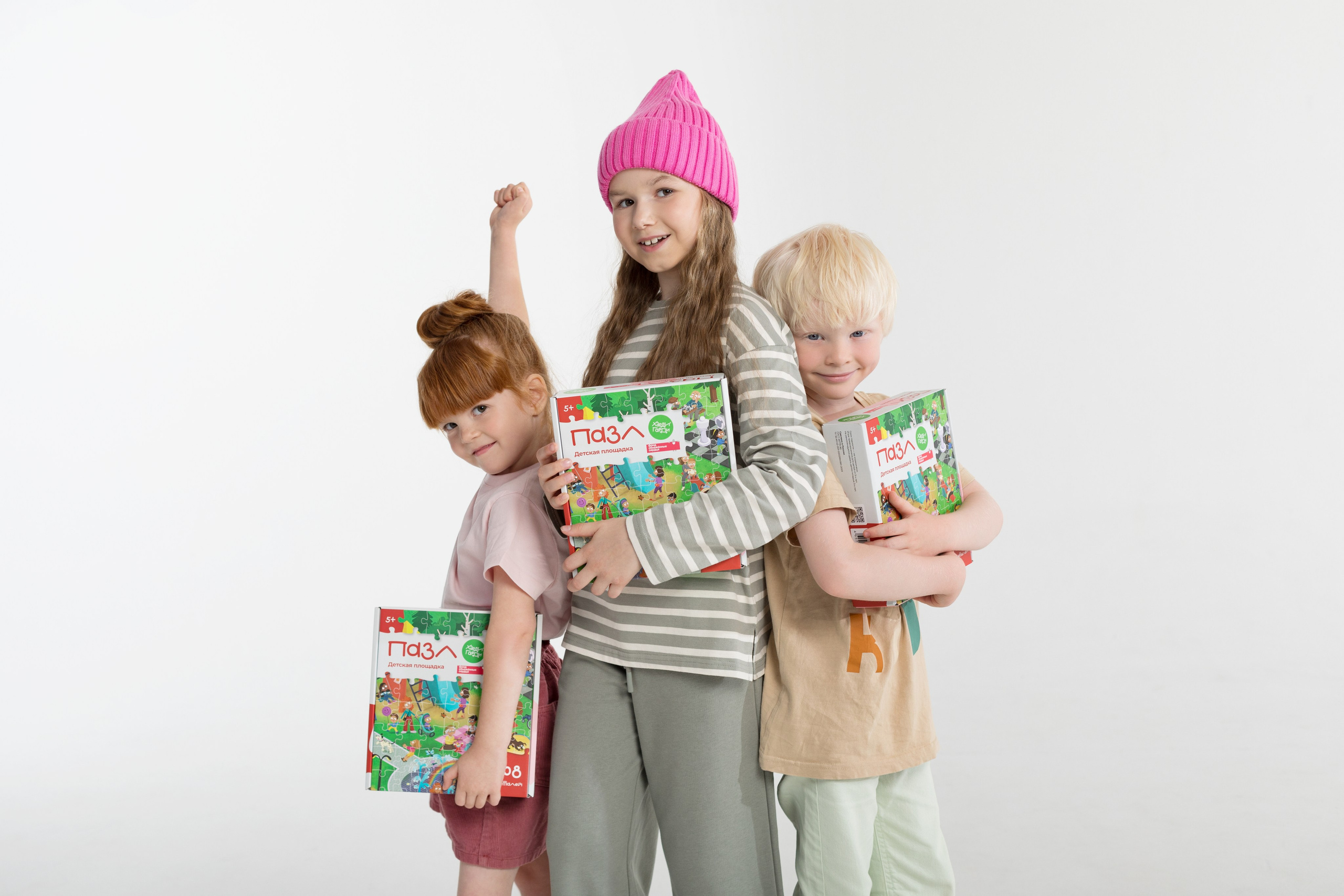 Каталожная съемка в циклораме для бренда детских товаров. Детский и контент фотограф Надя Волкова Санкт-Петербург