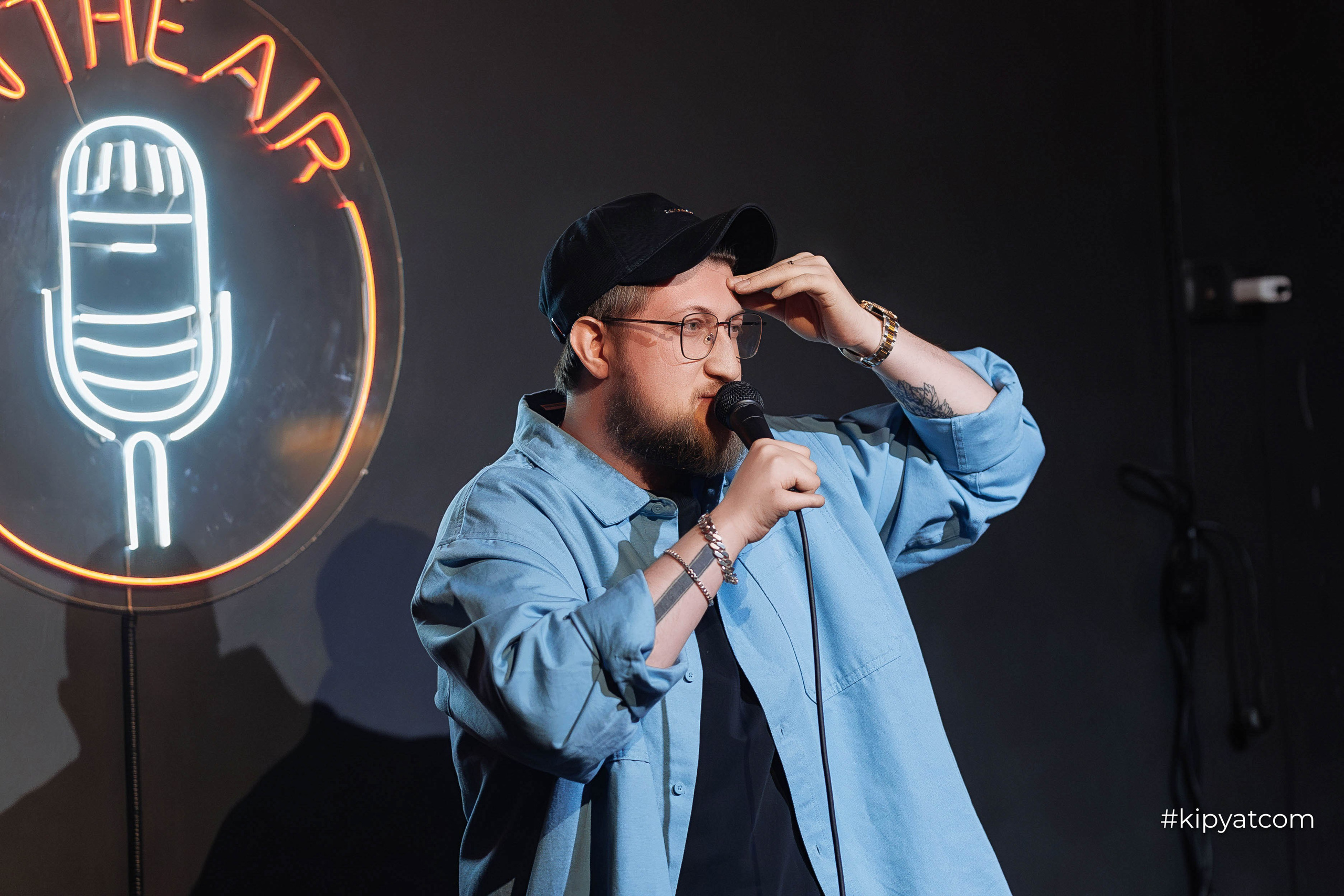 Сольный стендап концерт Александра Меркуль