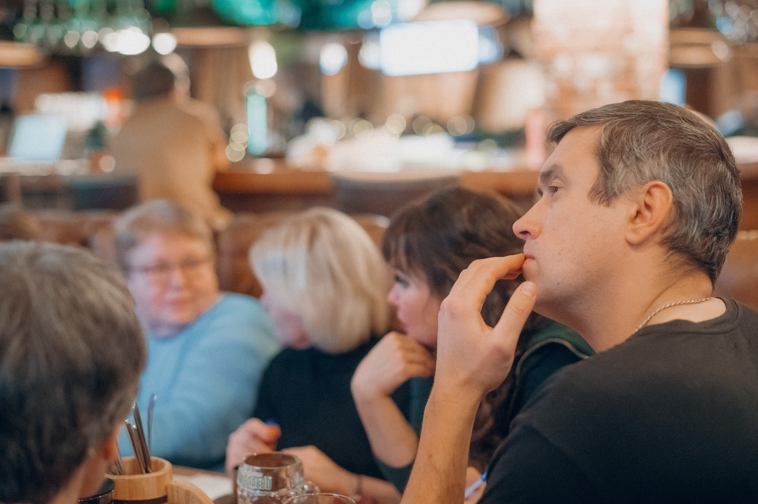 КВИЗ в ресторане «Ермолаев». Фотограф Дмитрий Пименов