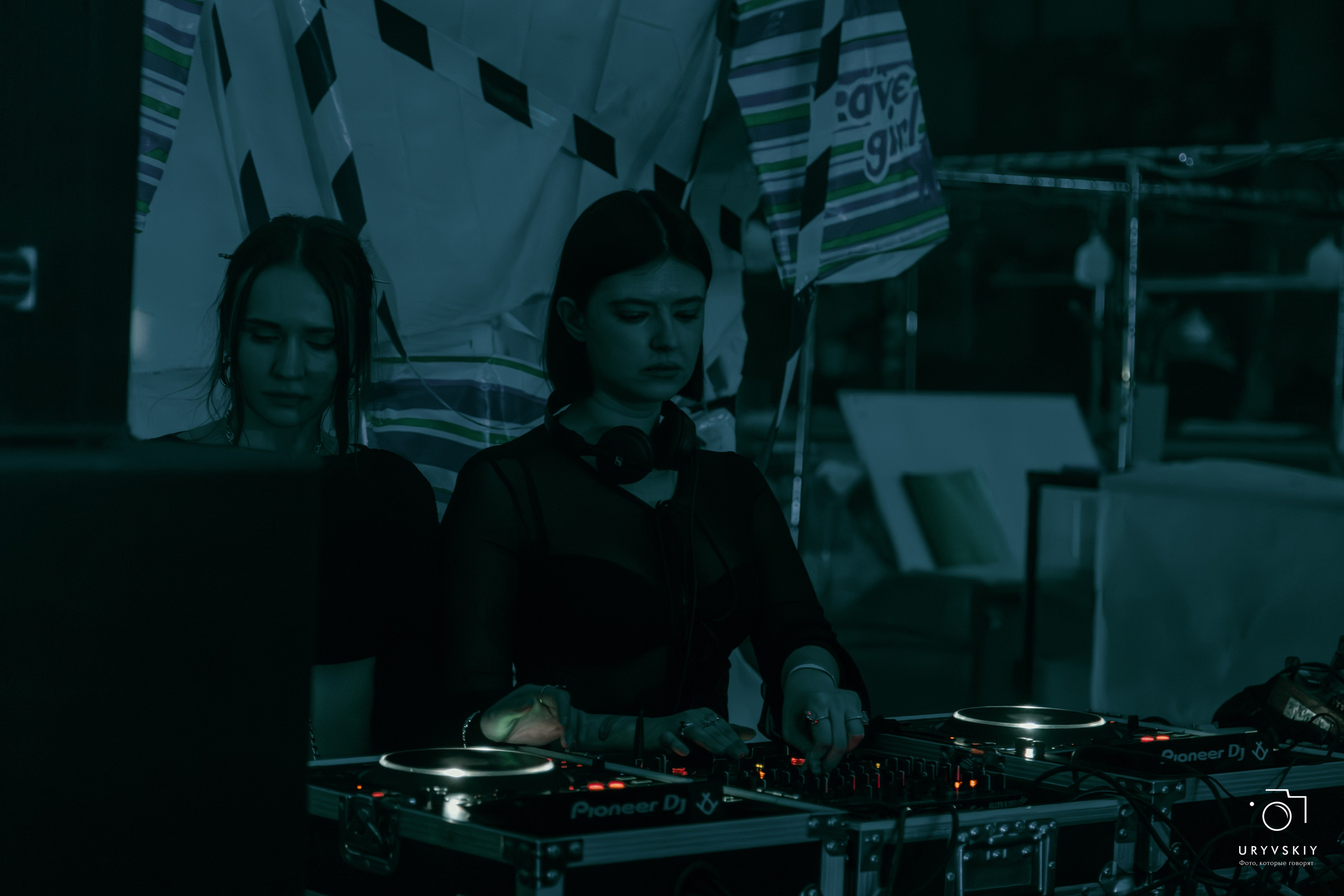 Рейв на Центральном рынке. Игорь Урывский. Фотограф Красноярск