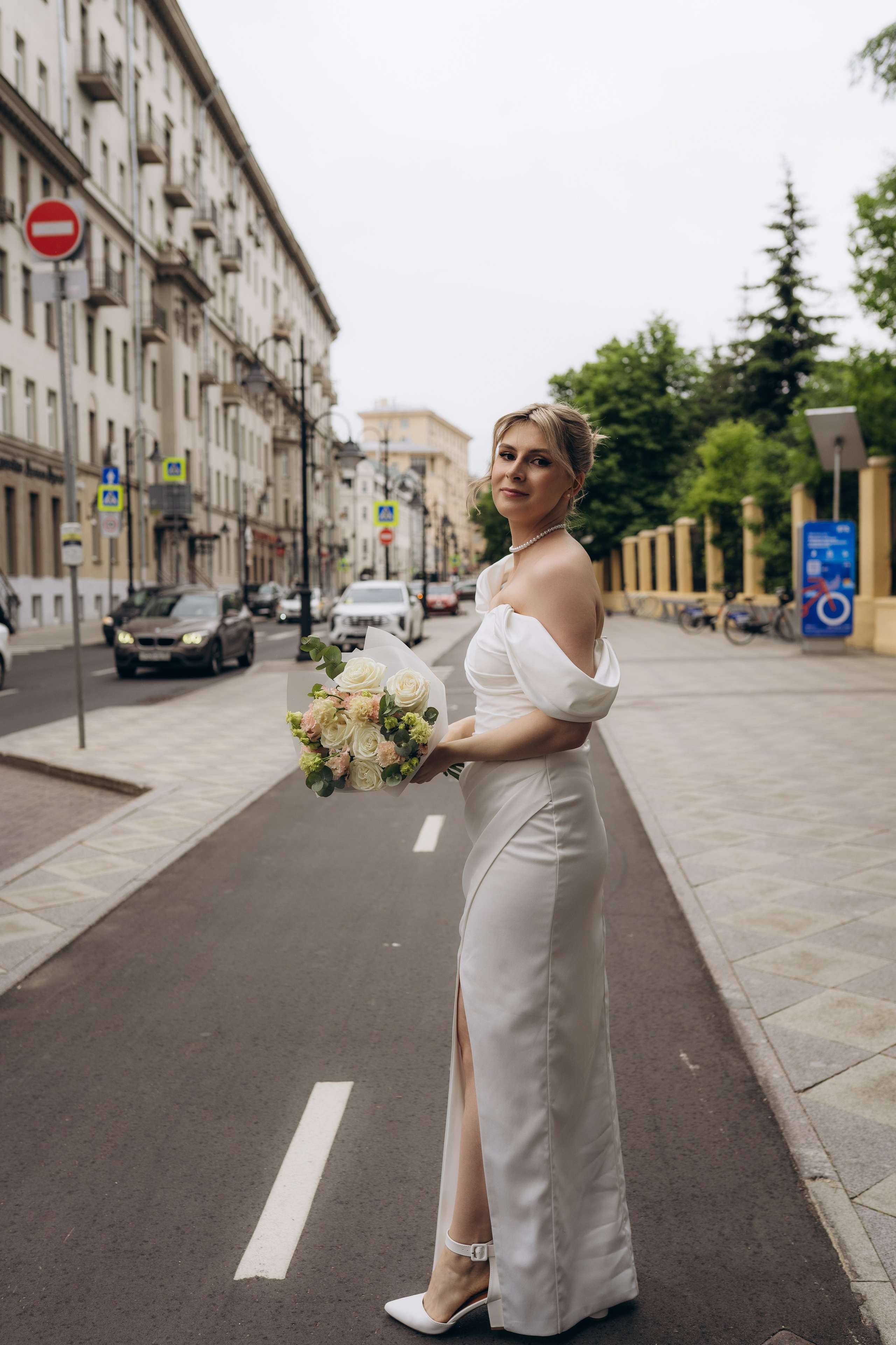 Свадебная фотопрогулка в Москве по центру. Свадебный фотограф в Москве Анна Полушина