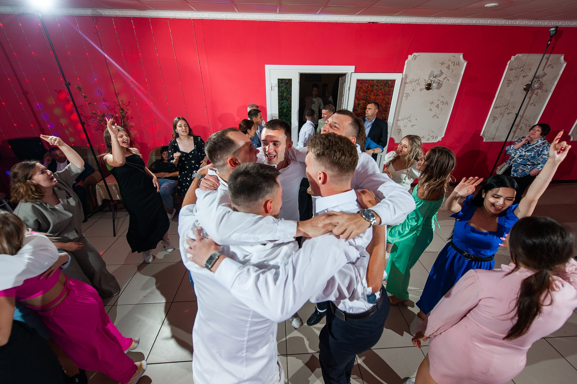 Нижнеомская свадьба. Свадебный и семейный фотограф в Омске Мормулев Михаил