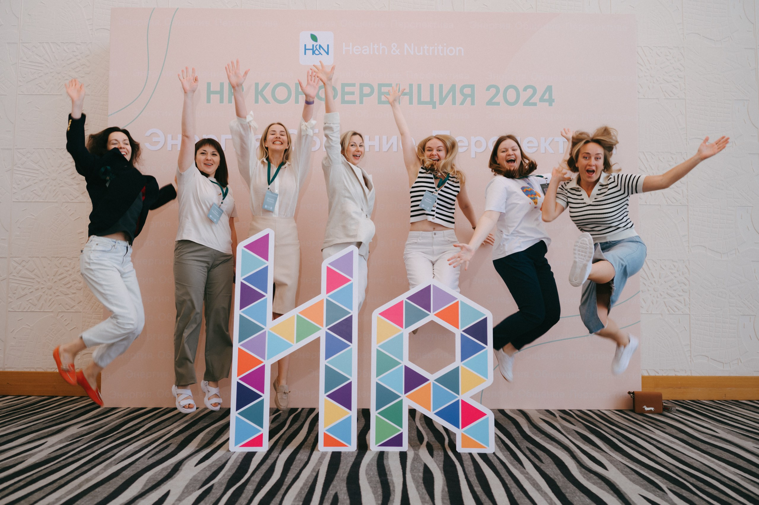 Репортажная съёмка конференции. Komonev