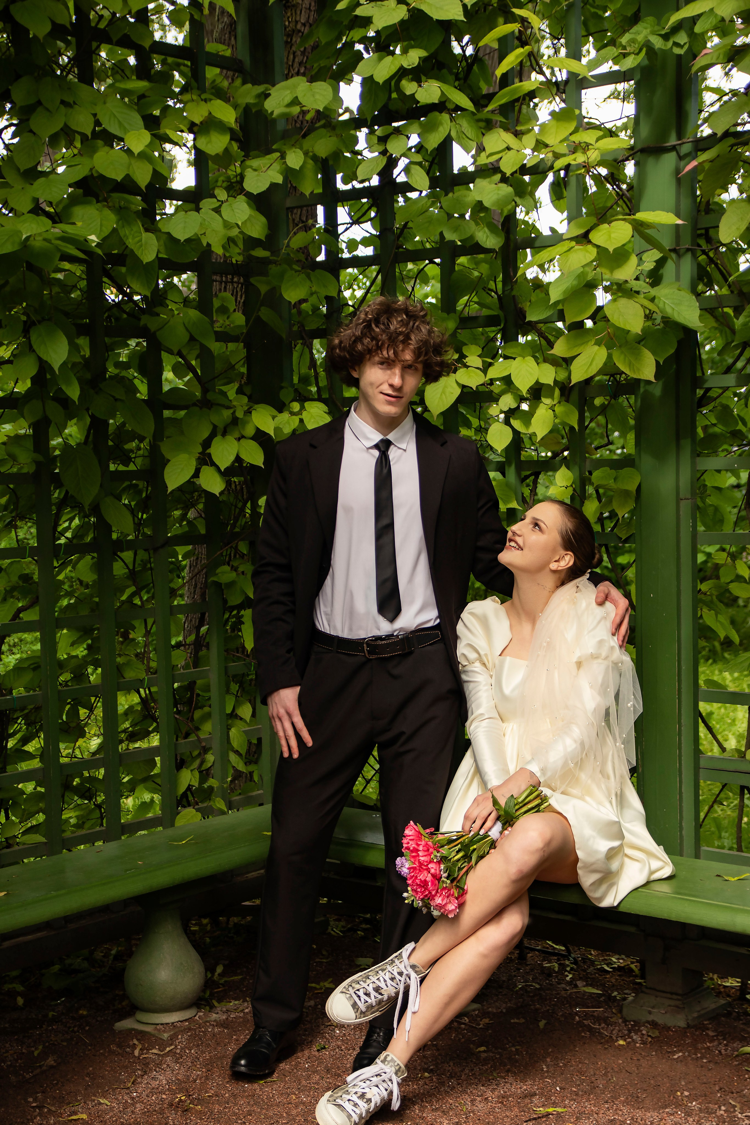 Свадебная прогулка в Летнем саду. Портретный фотограф в Санкт-Петербурге Савельева Ольга