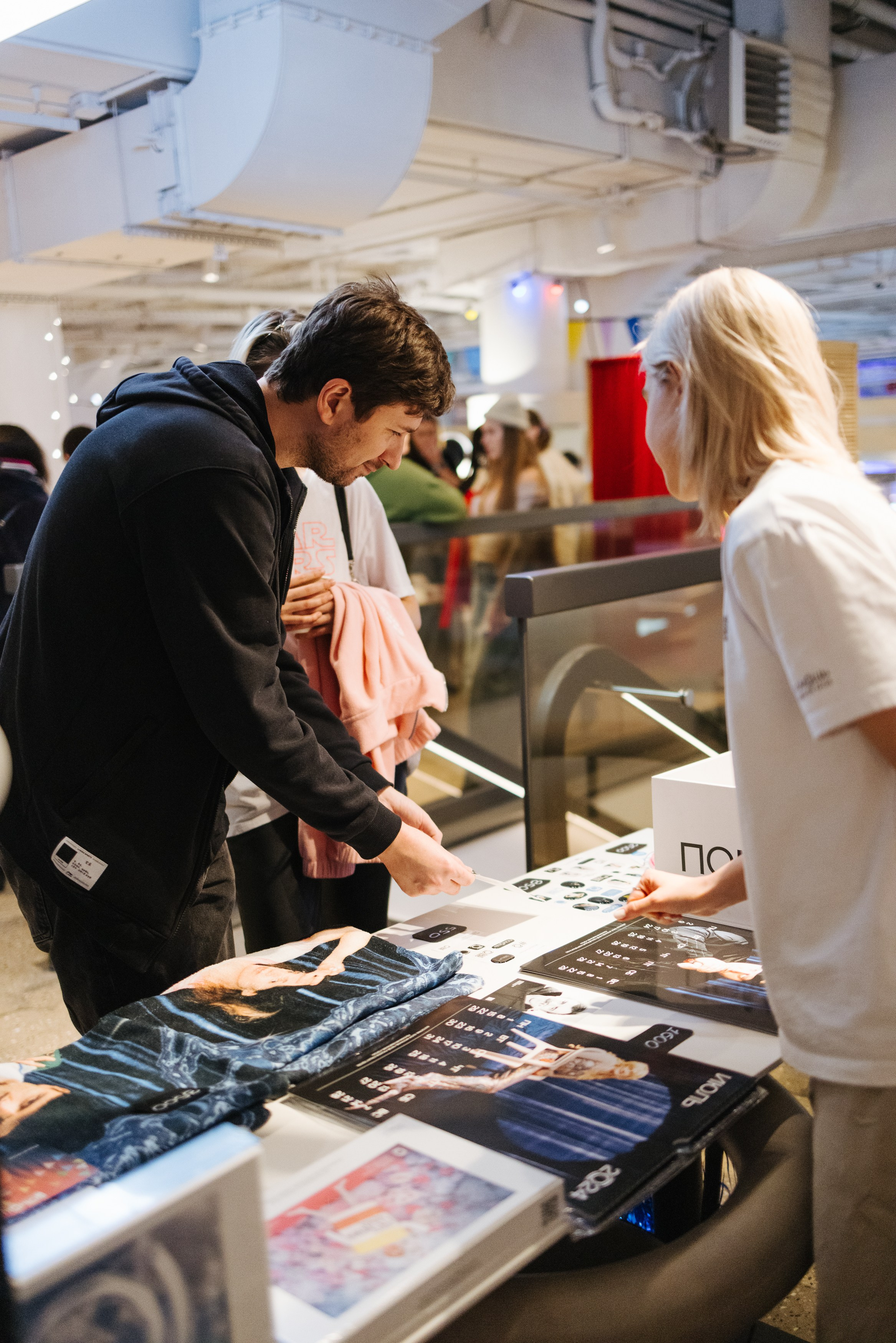 23–24 декабря 2023 в «Три вокзала. Депо» / День 2 / фото Валерий Белобеев. Фотоотчеты «Ламбада-маркета»