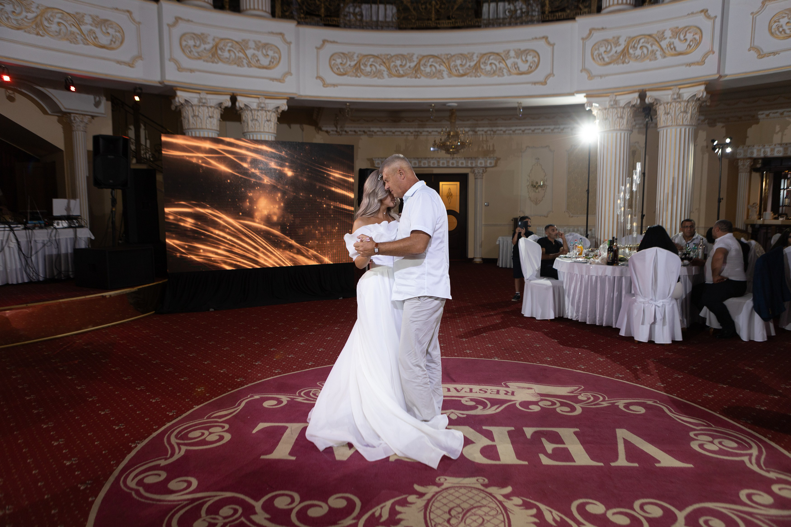 Свадебный фотограф Уфа — Руслан ГабдлисламовЖивые эмоции, красивые кадры, воспоминания на всю жизнь.Работаю по всей Республике Башкортоста. Свадебный фотограф Уфа Руслан Габдлисламов