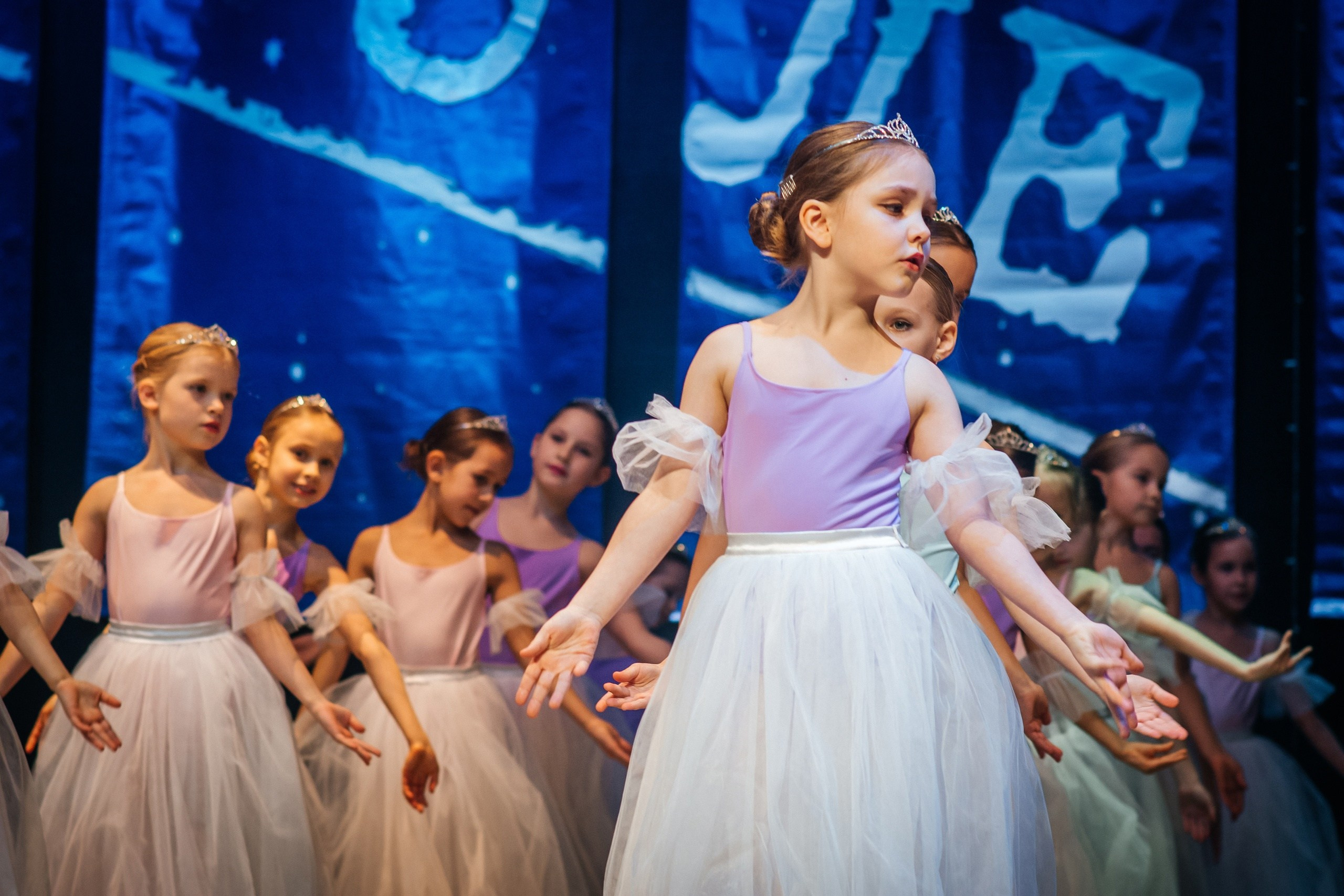 Танцы. Фотограф Елена Рогашкова