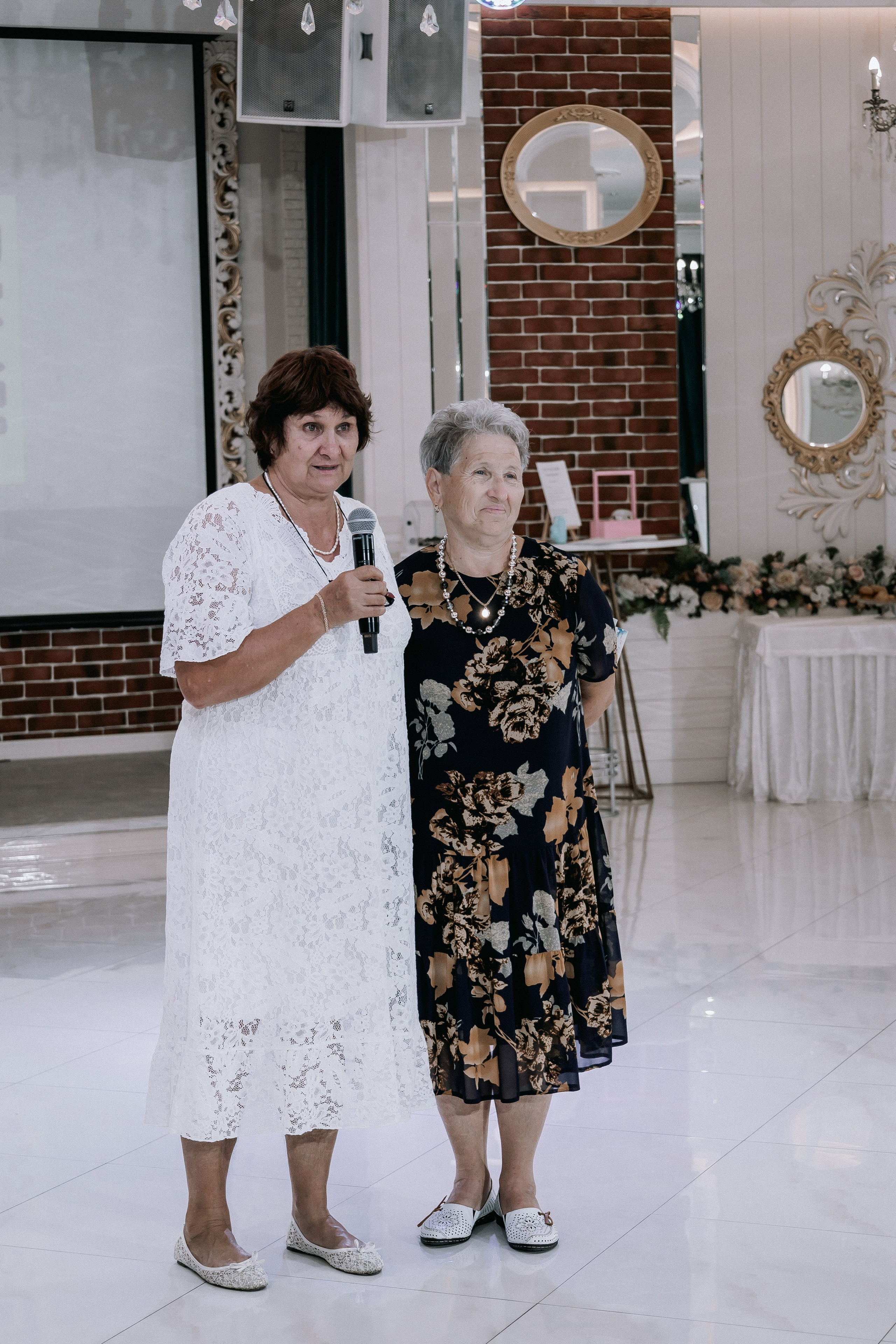 Свадебная прогулка. Эвелина и Дмитрий. Свадебная фотография. Арина Рубах