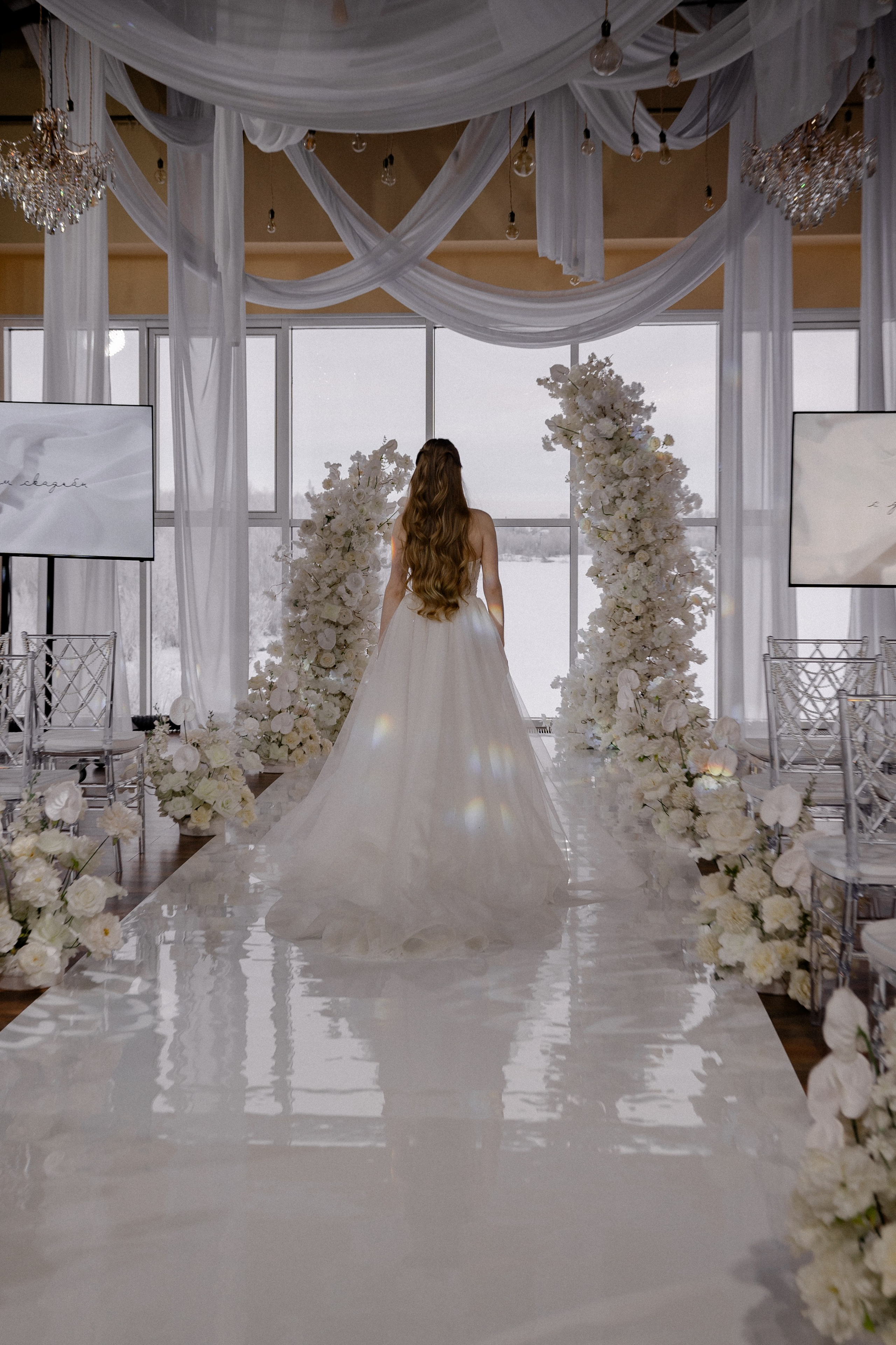 СВАДЕБНАЯ СЬЕМКА СБОРОВ В ОТЕЛЕ И ВЫЕЗД НА ЦЕРЕМОНИЮ (СНЯТО В СИБИРЕ В НИЖНЕВАРТОВСКЕ). Профессиональный фотограф, Санкт-Петербург — Виктория Богомолова