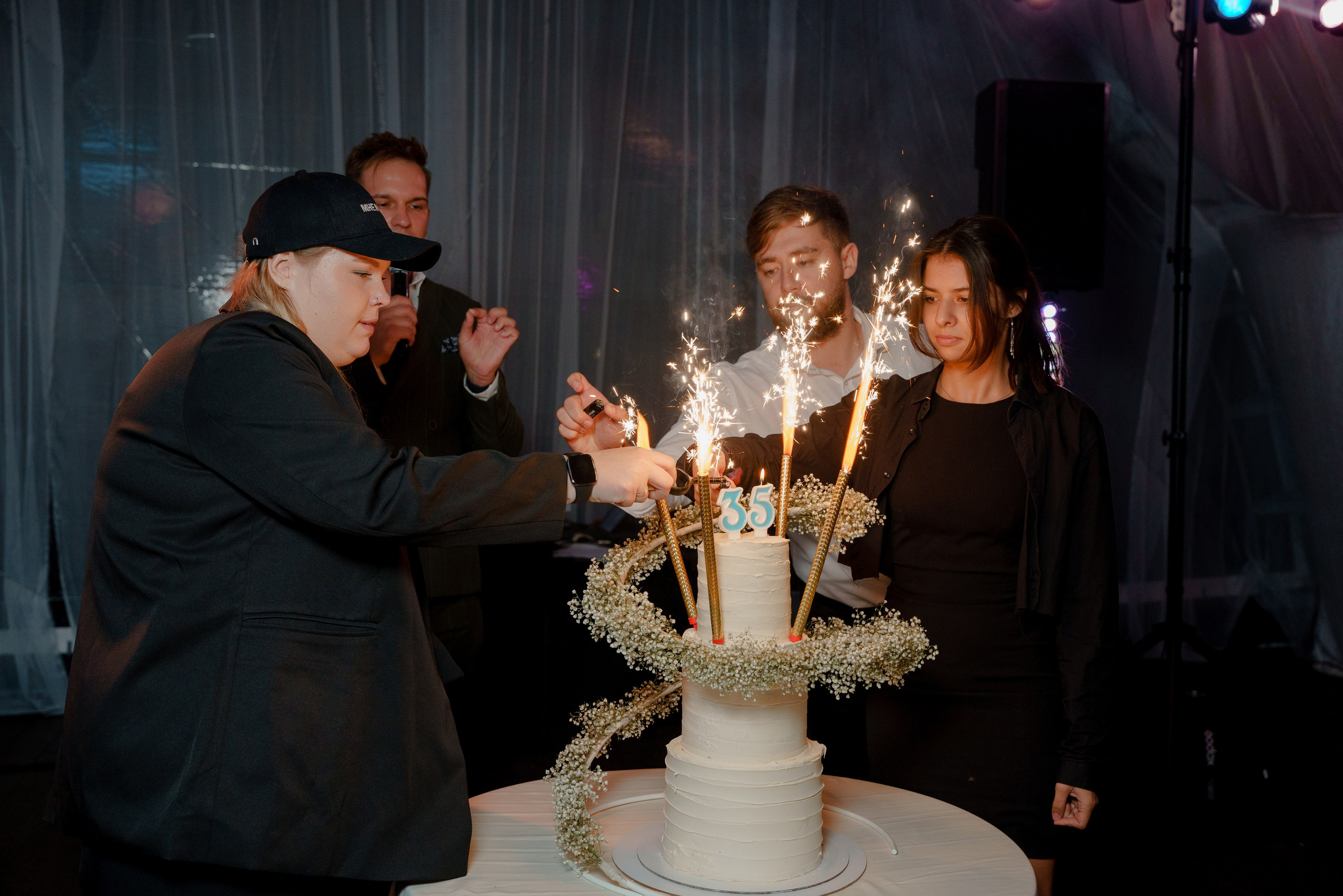 День рождения в шатре на водохранилище. Репортажный фотограф Москва Сергей Дружинин