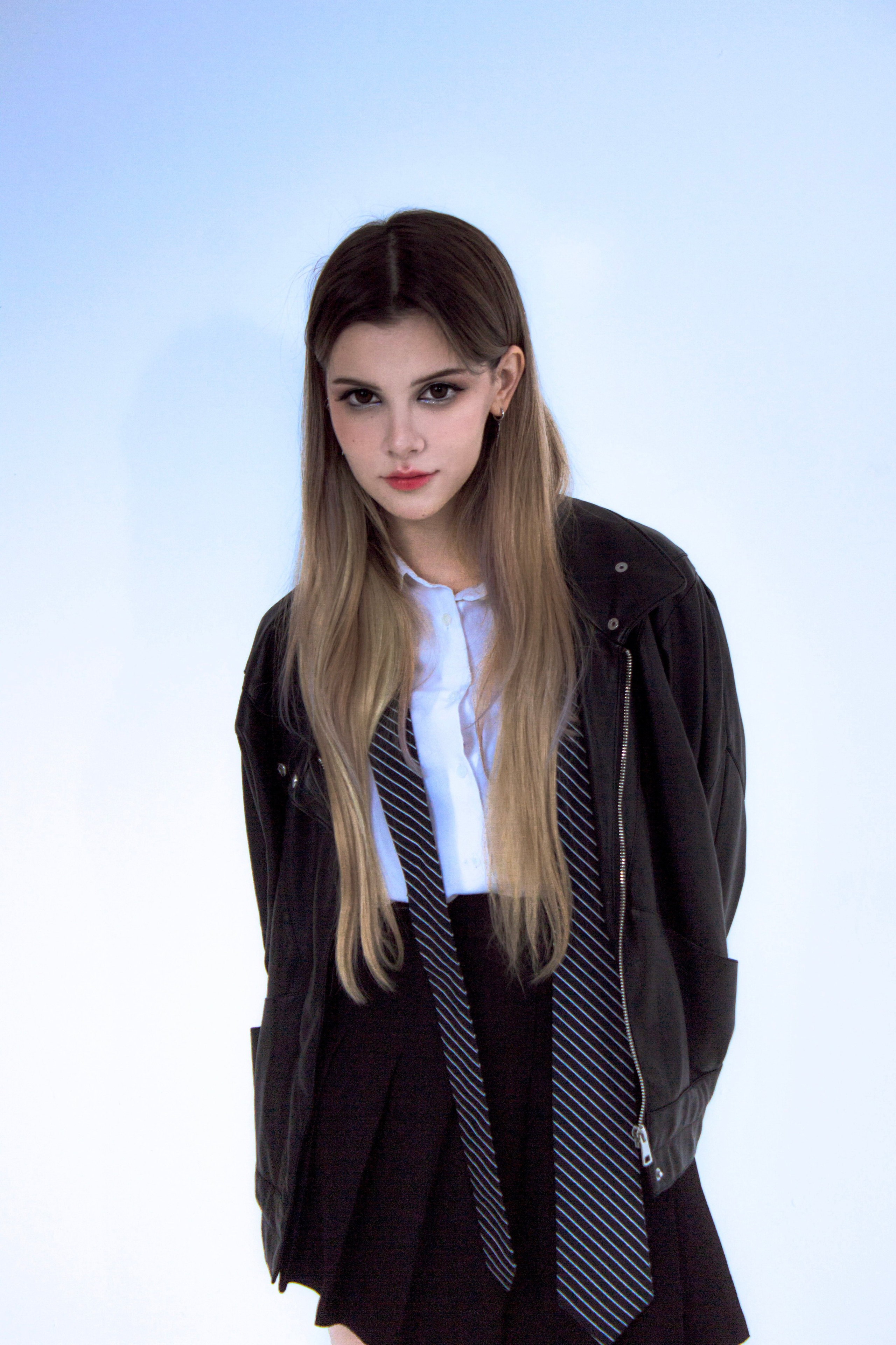 GIRLS. DRIPSTOCK MAG