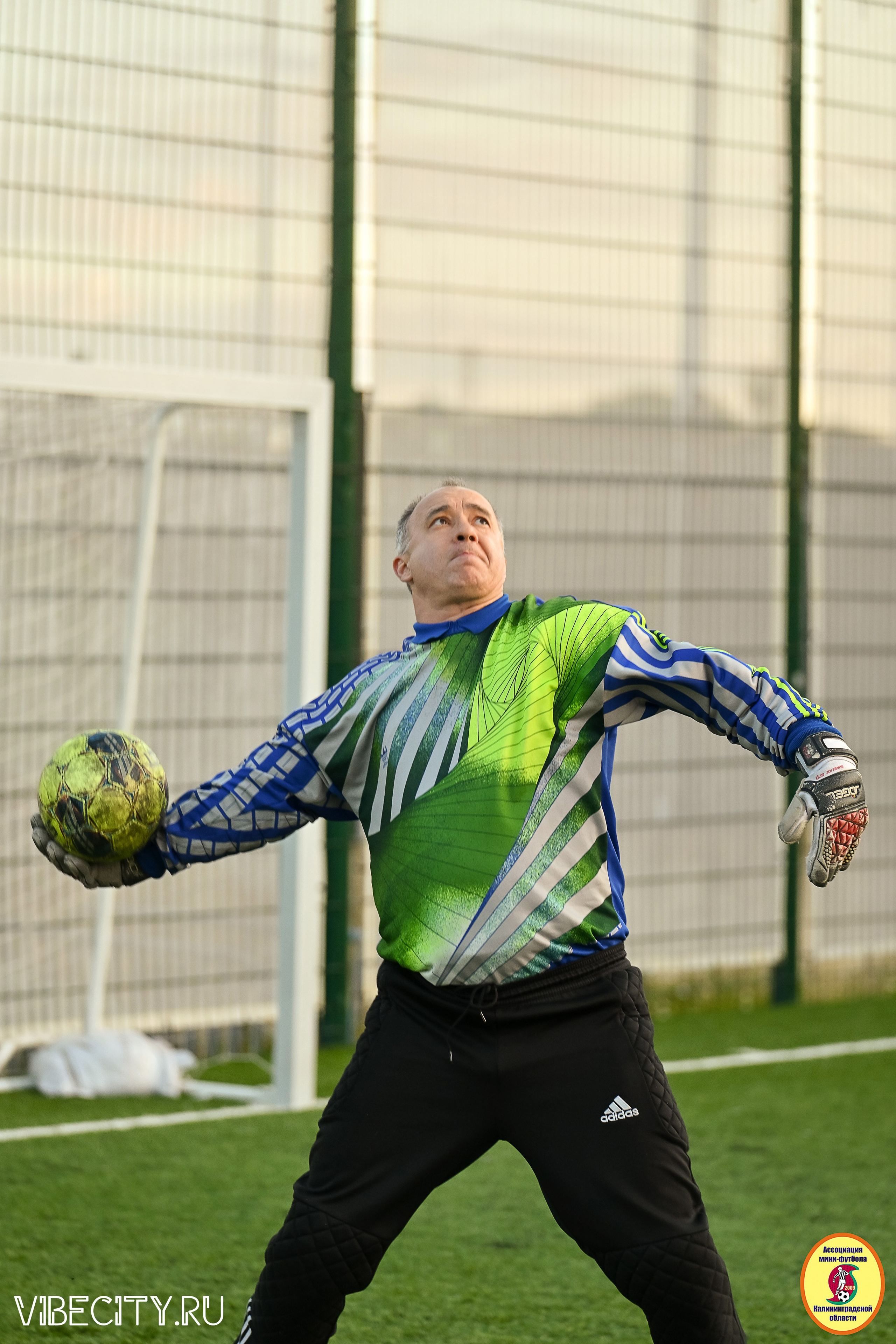 ИГРЫ МИНИ-ФУТБОЛЬНОЙ И КОРПОРАТИВНОЙ ЛИГИ. VIBECITY.RU Вайб Сити Ру Фоторепортажи Фотоотчеты Калининград