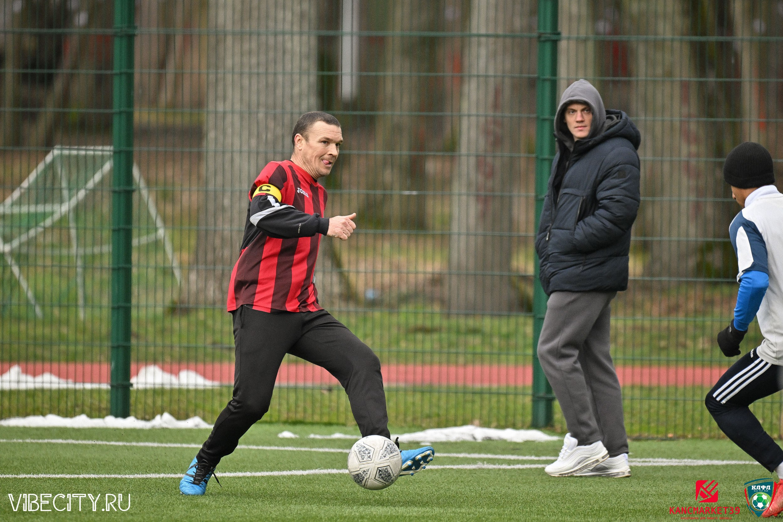 XX ЧЕМПИОНАТ КАЛИНИНГРАДСКОЙ ЛФЛ КАНЦМАРКЕТ39 сезона 2024–2025 гг. VIBECITY.RU Вайб Сити Ру Фоторепортажи Фотоотчеты Калининград