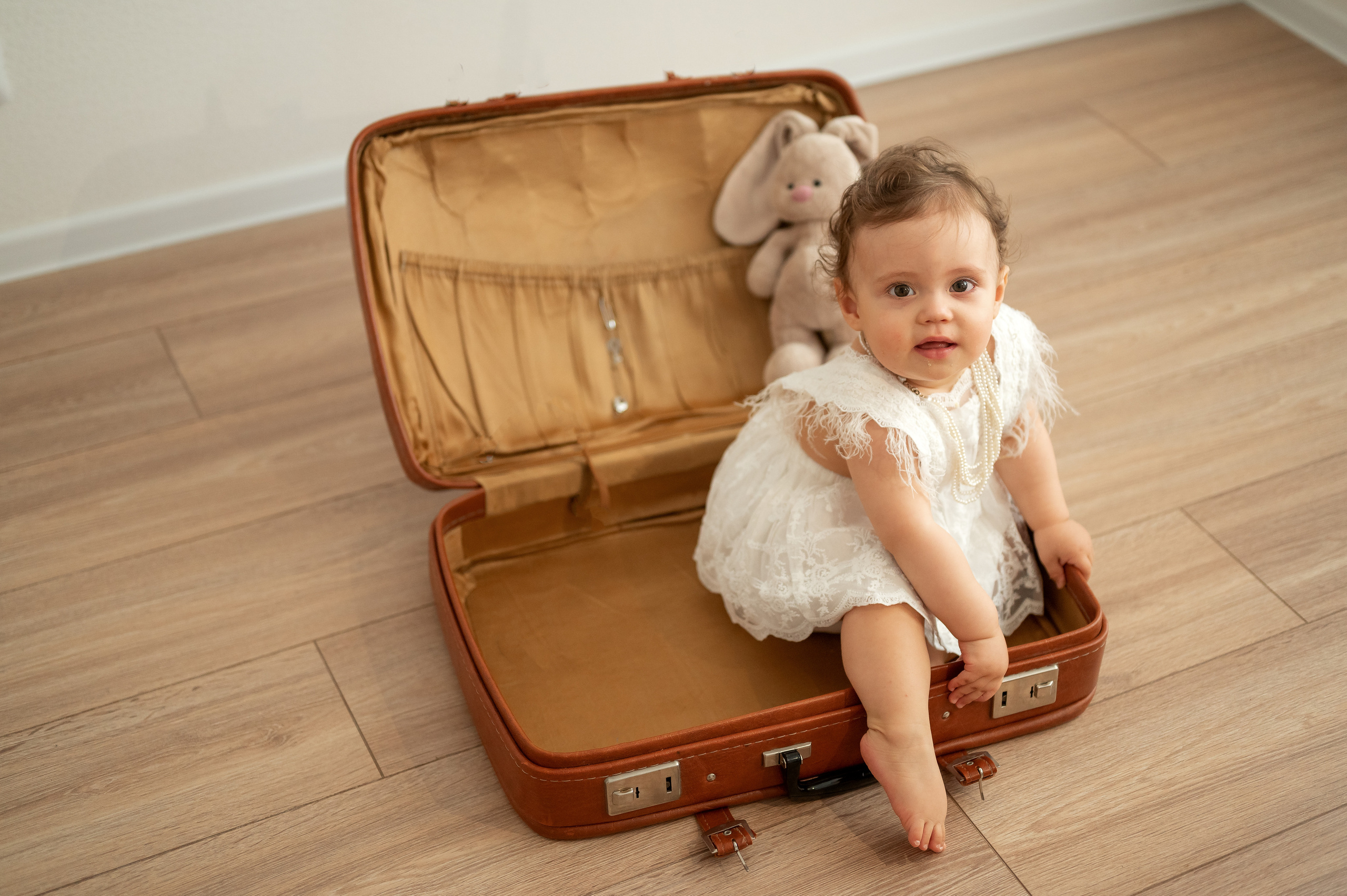 Родители с новорожденным малышом. Фотограф новорождённых, семейный, школьный в городе Калуге Евгения