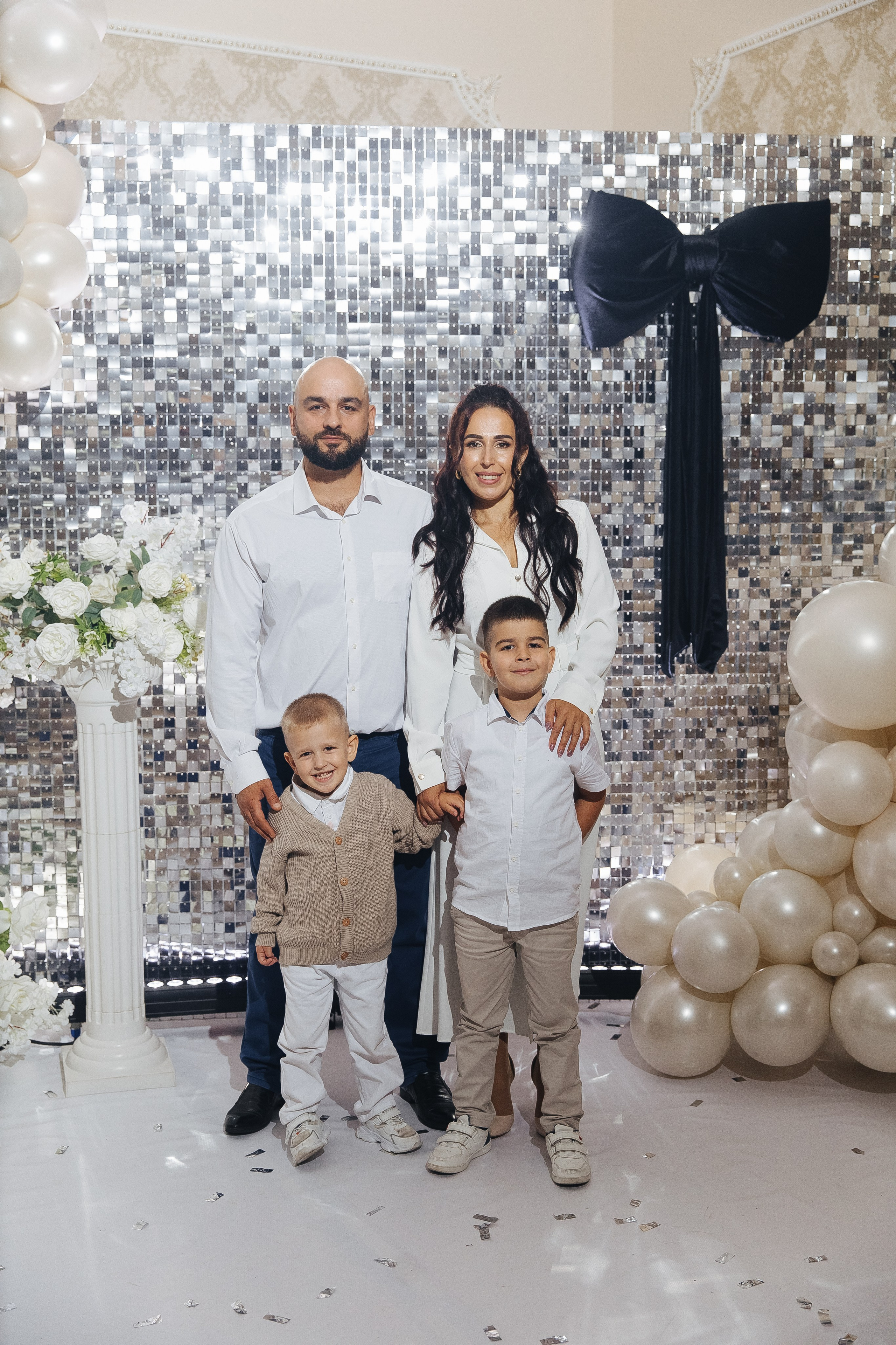 Ани и Назели. 35&5 День рождения, «Янтарь». Фотограф в Красноярске Надежда Воскресенская