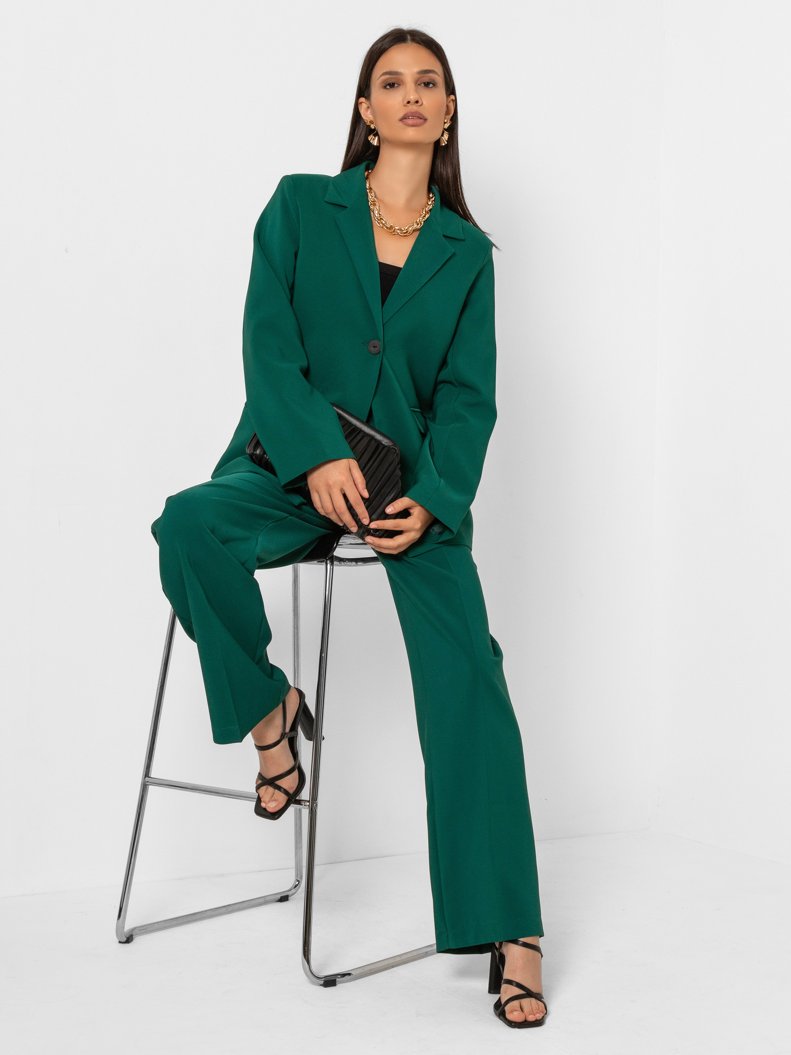 Костюмы женские. Фотостудия для Wildberries Ozon