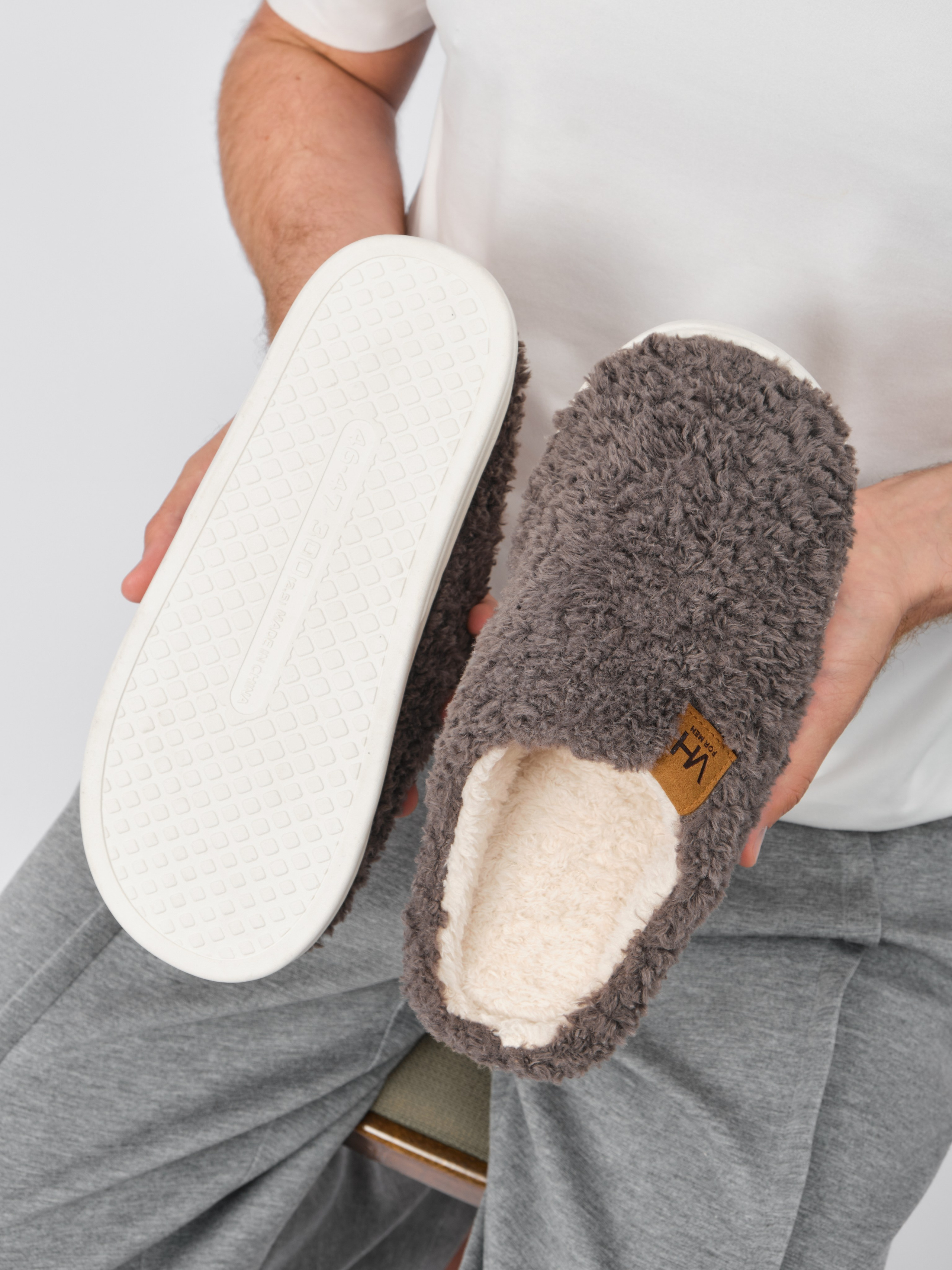 Домашние тапочки. Фотостудия для Wildberries Ozon