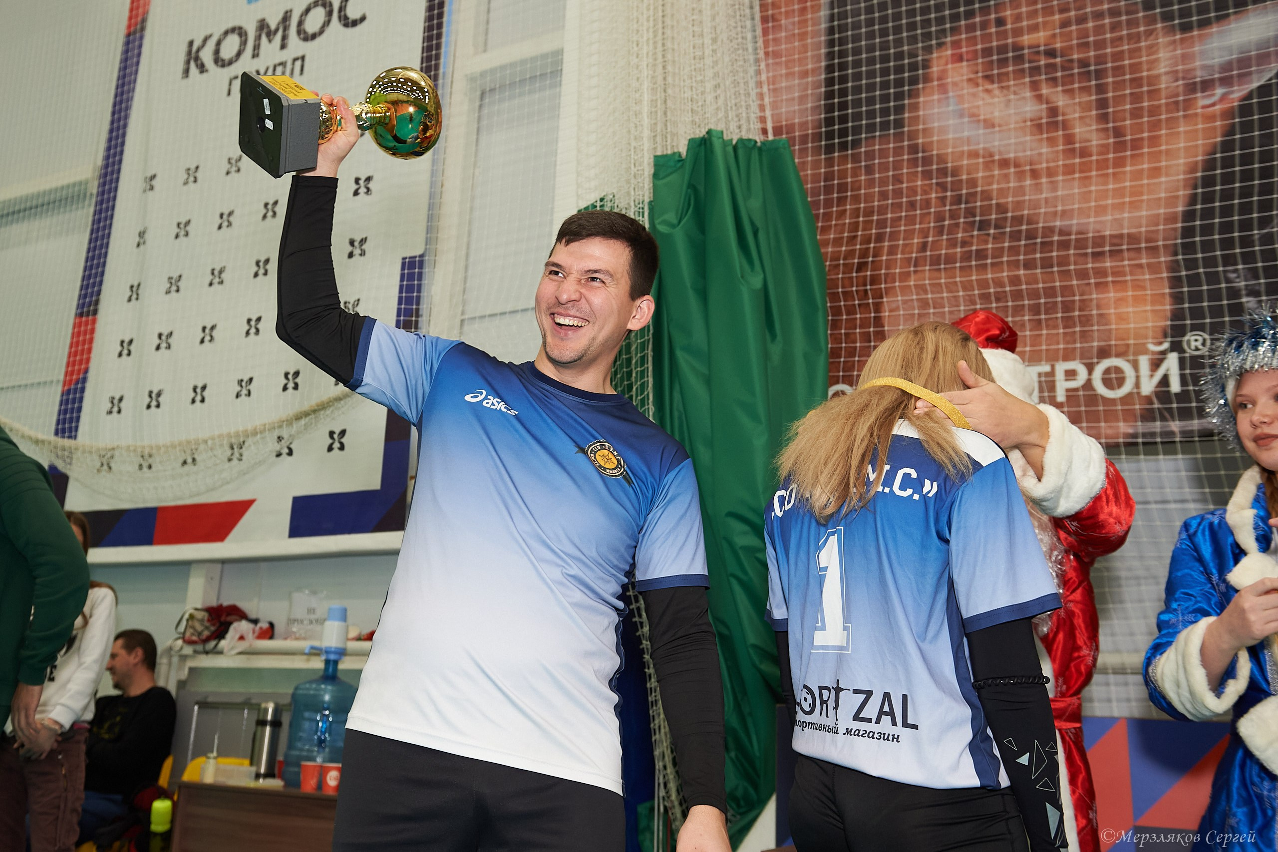 Новогодний волейбольный турнир. Ижевск. 16.12.23. Спортивный репортажный фотограф в Ижевске Сергей Мерзляков