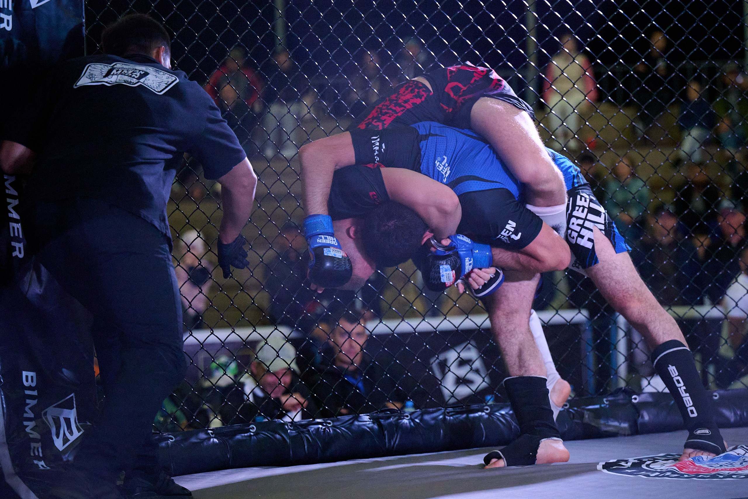 ММА. Битва на Иже-4. Спортивный репортажный фотограф в Ижевске Сергей Мерзляков