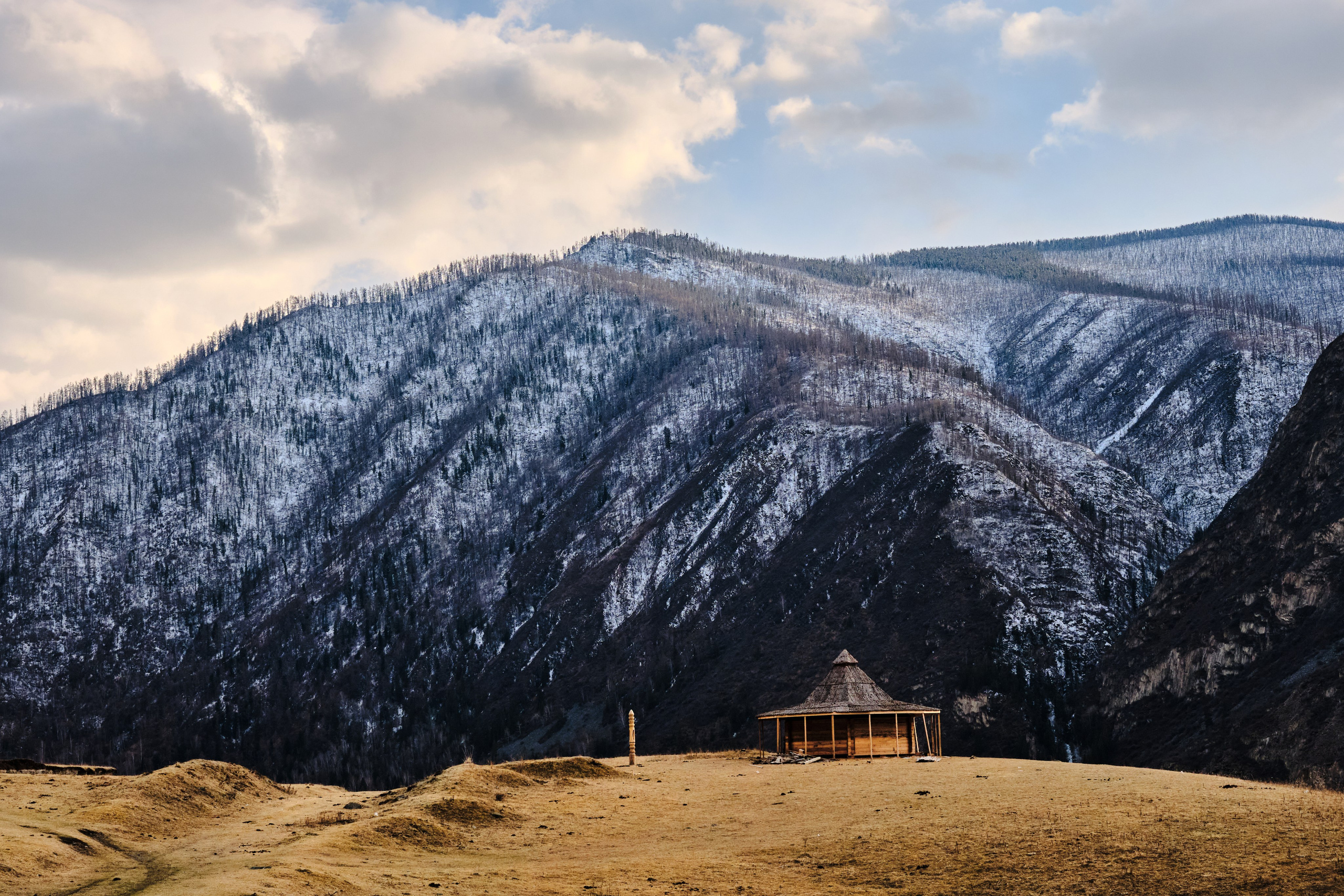 Алтай в ожидании лета. Shaltay Gallery