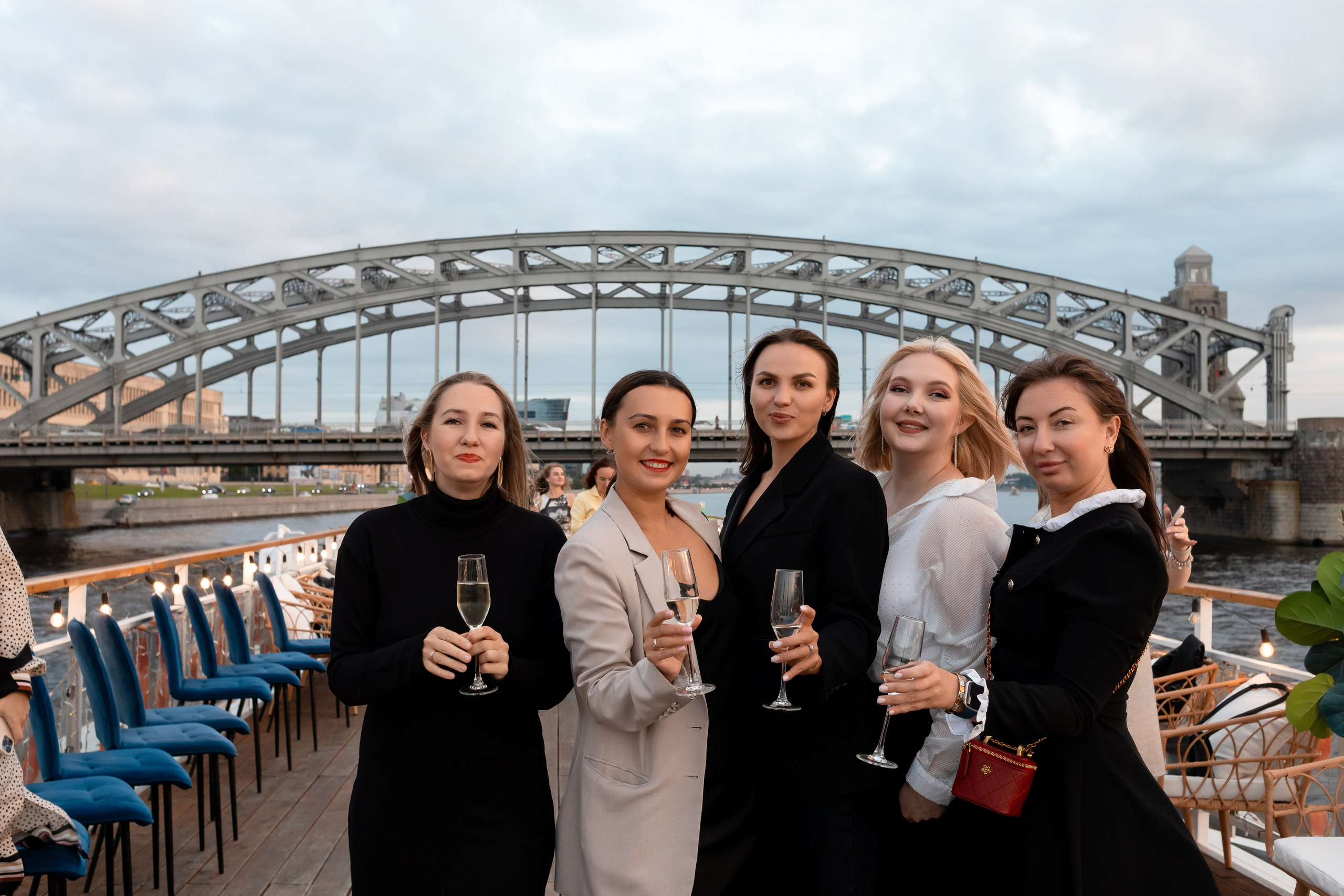 На воде. Главная