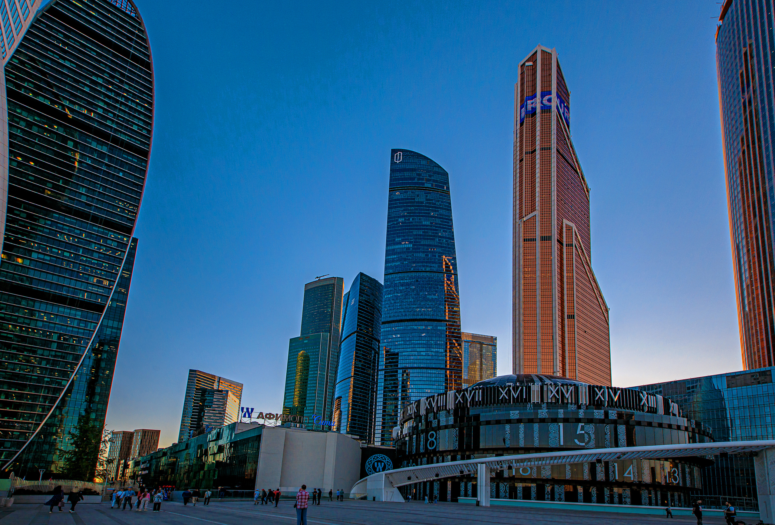 Здания современной Москвы. Семейный и детский фотограф в Москве Людмила Степанова