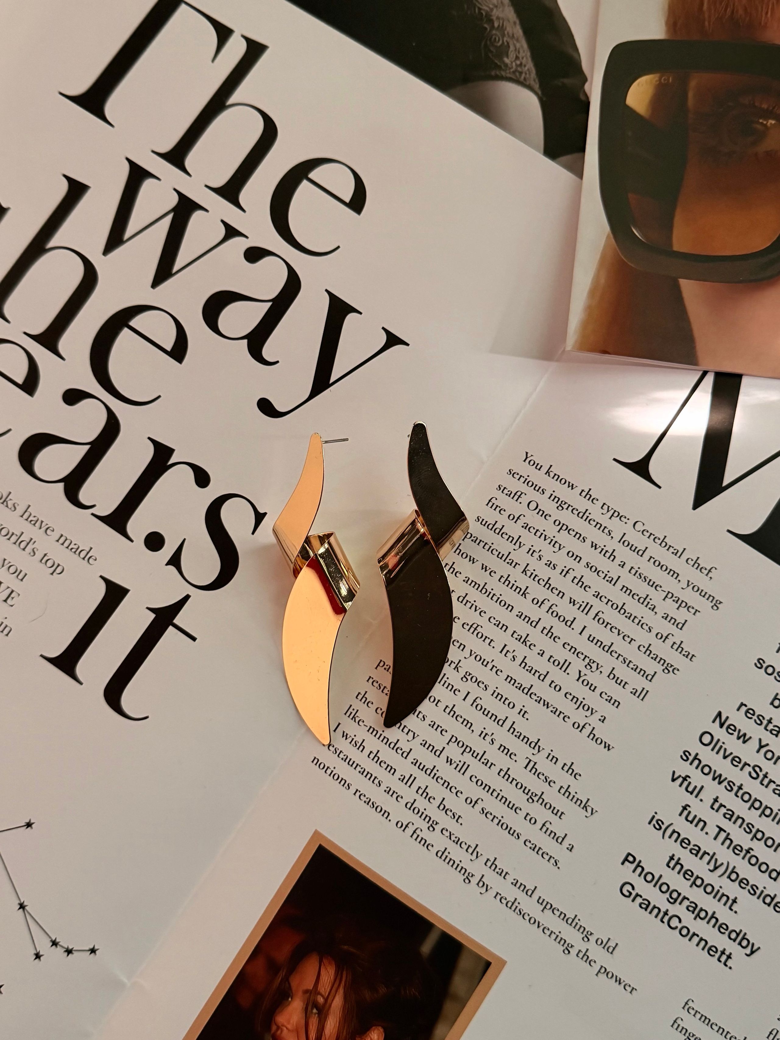 Украшения. Первая студия автопортрета в Донецке КЬЮ