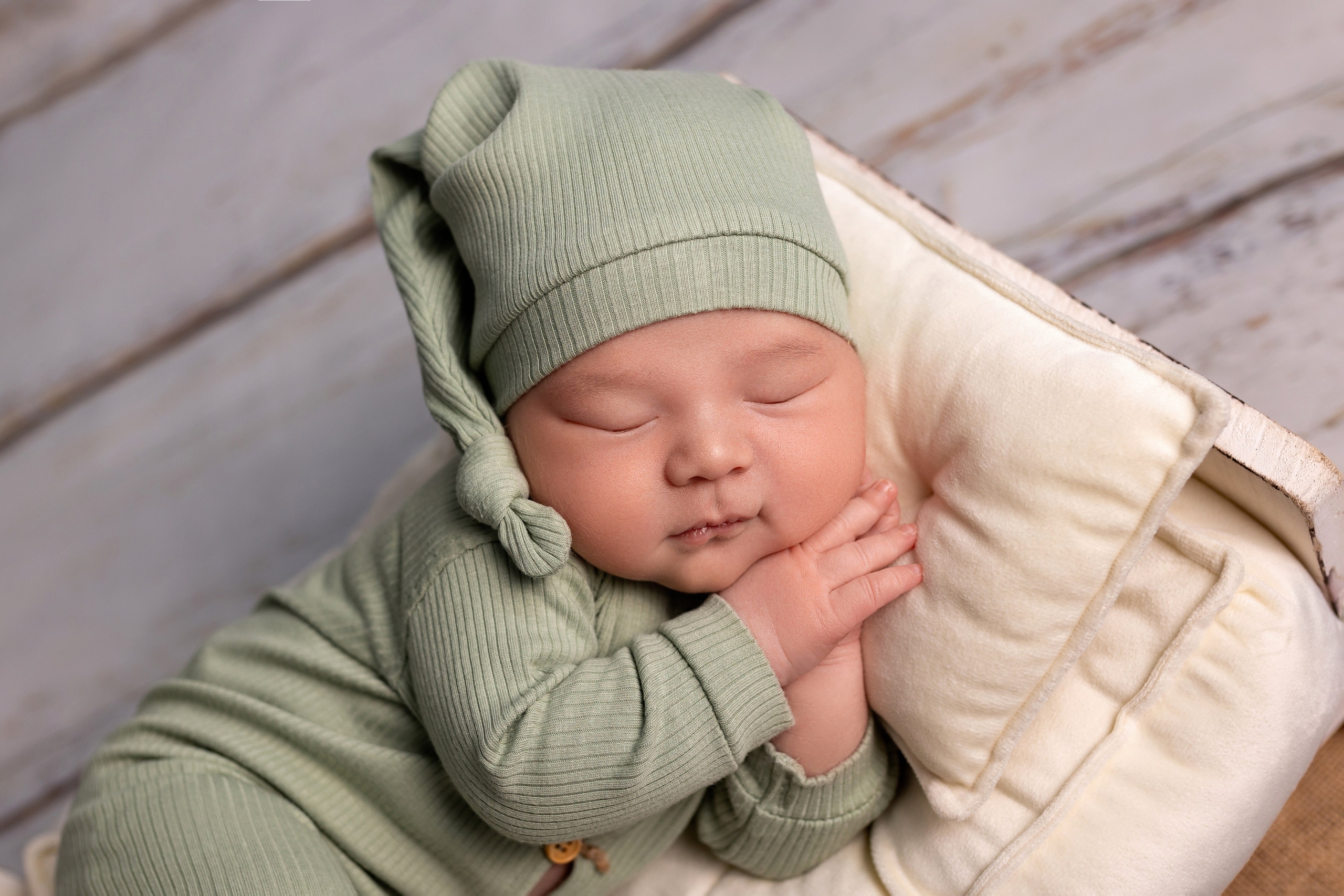 Новорождённые. Фотограф новорождённых г. Салехард