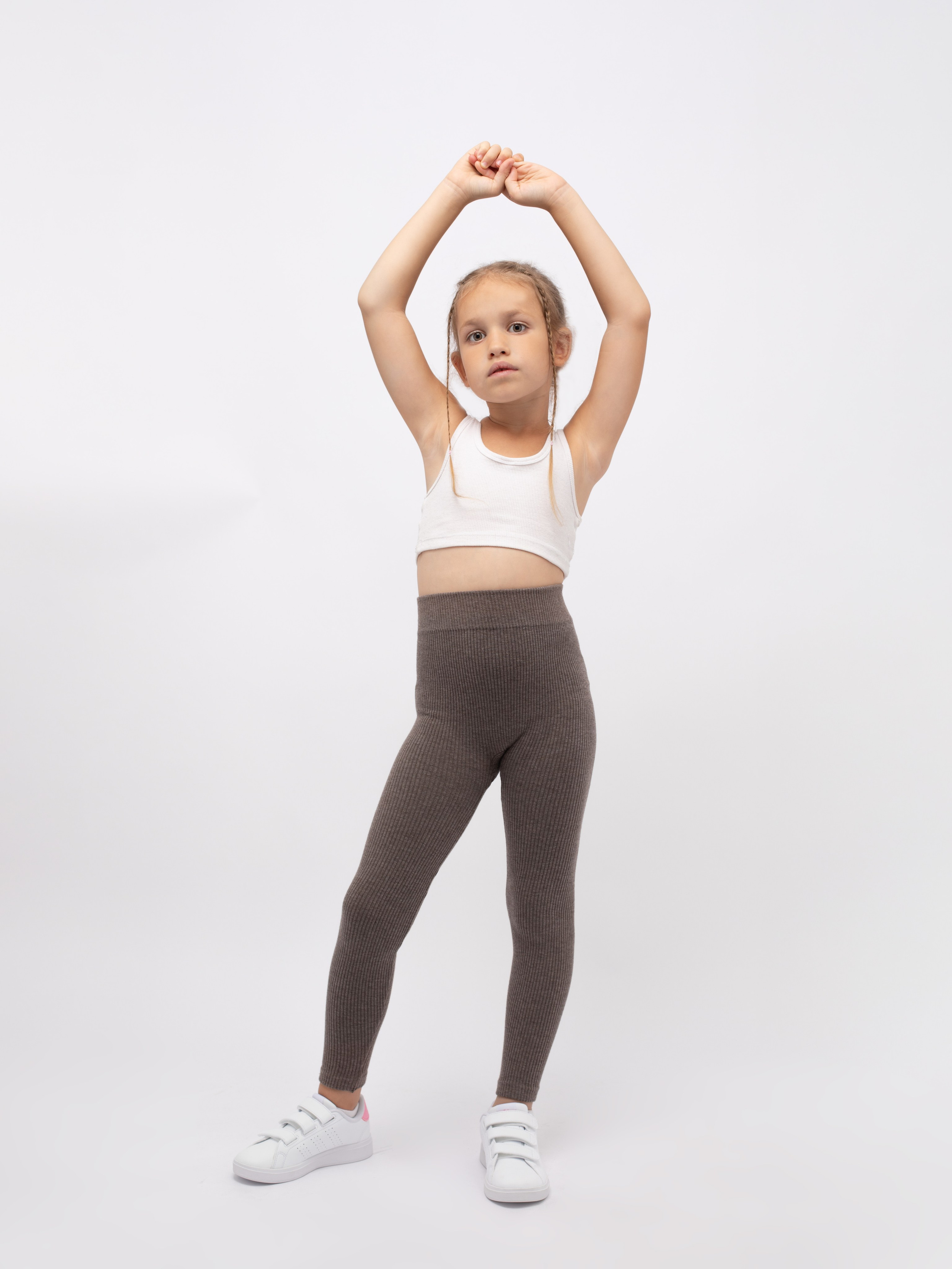 Детские лосины. Фотостудия предметной и модельной съёмки для маркетплейсов