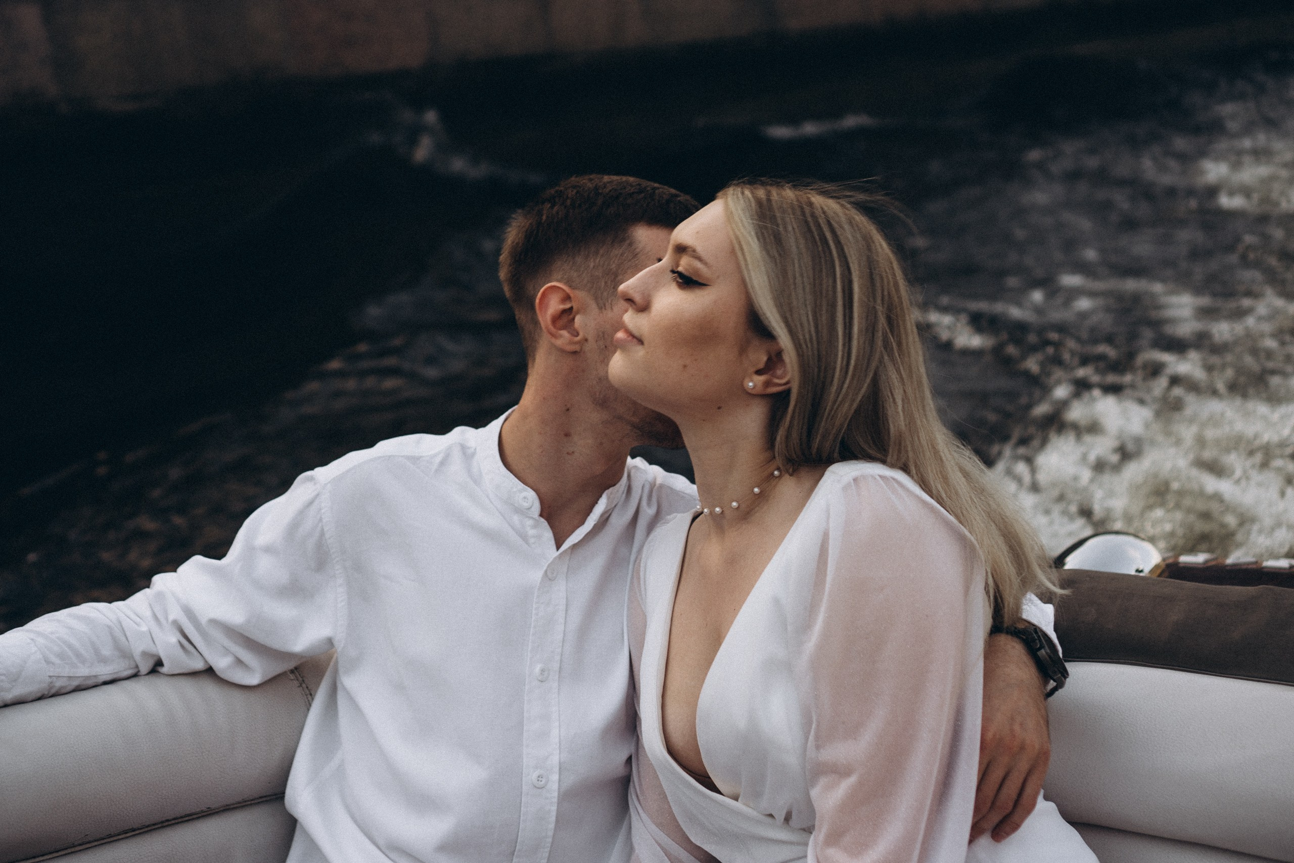 СВАДЕНБНАЯ СЬЕМКА НА КАТЕРЕ ПО КАНАЛАМ САНКТ-ПЕТЕРБУРГА И В АКВАТОРИИ НЕВЫ. Профессиональный фотограф, Санкт-Петербург — Виктория Богомолова