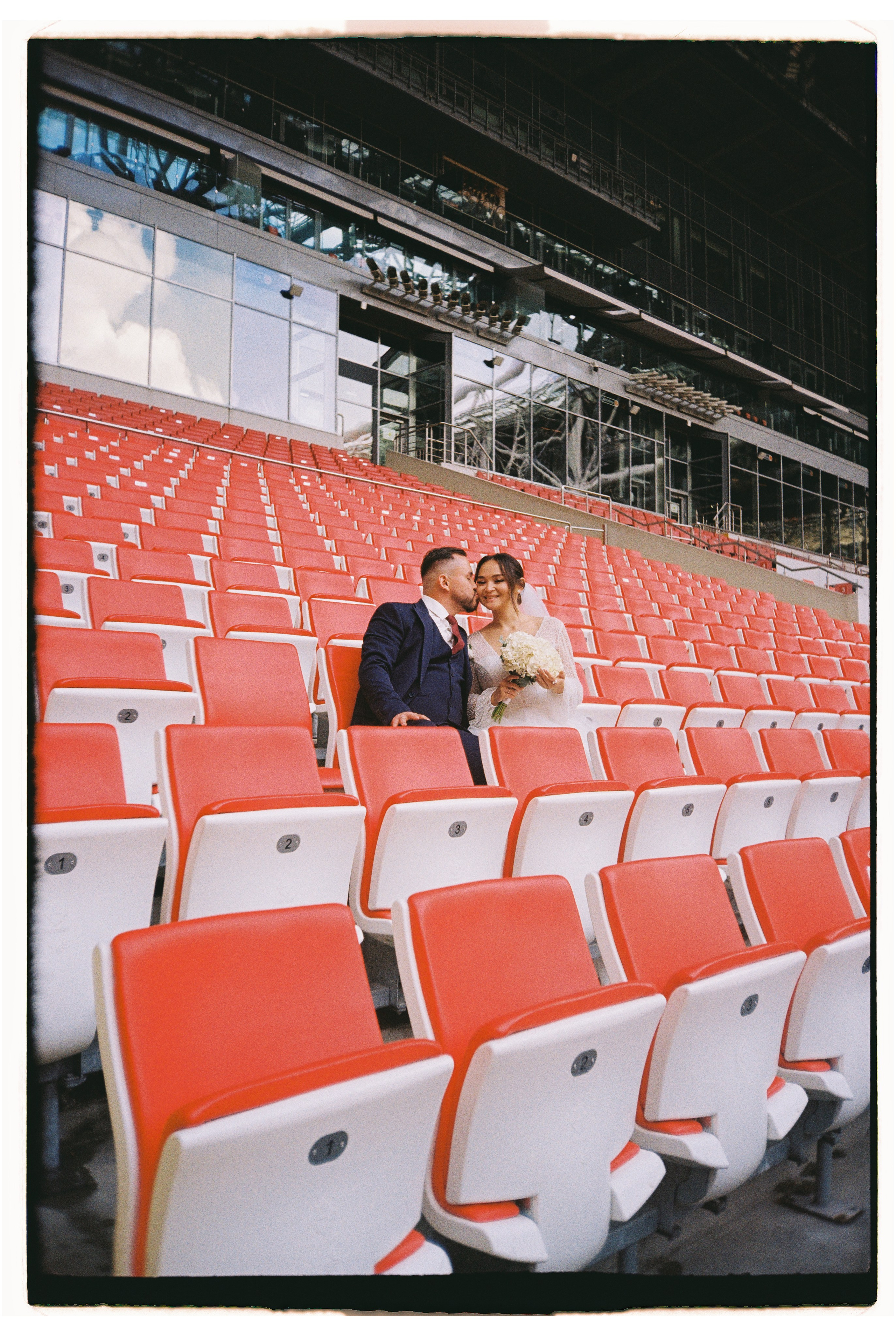 Рустам & Земфира. Пленка. Сестры Карабаза. Фотографы и ретушеры в Москве и Санкт-Петербурге