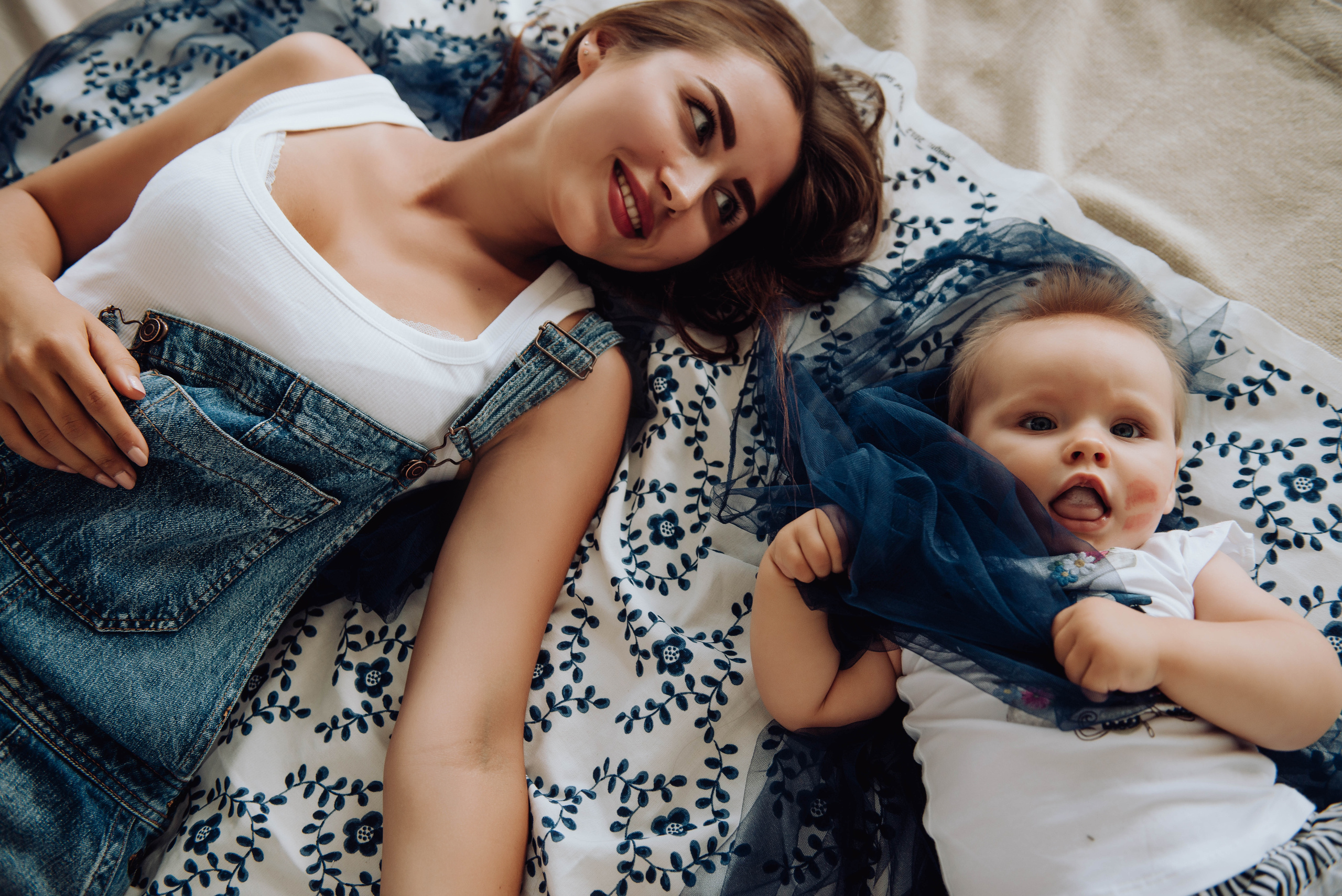 Mother and daughter. Lifestyle фотограф