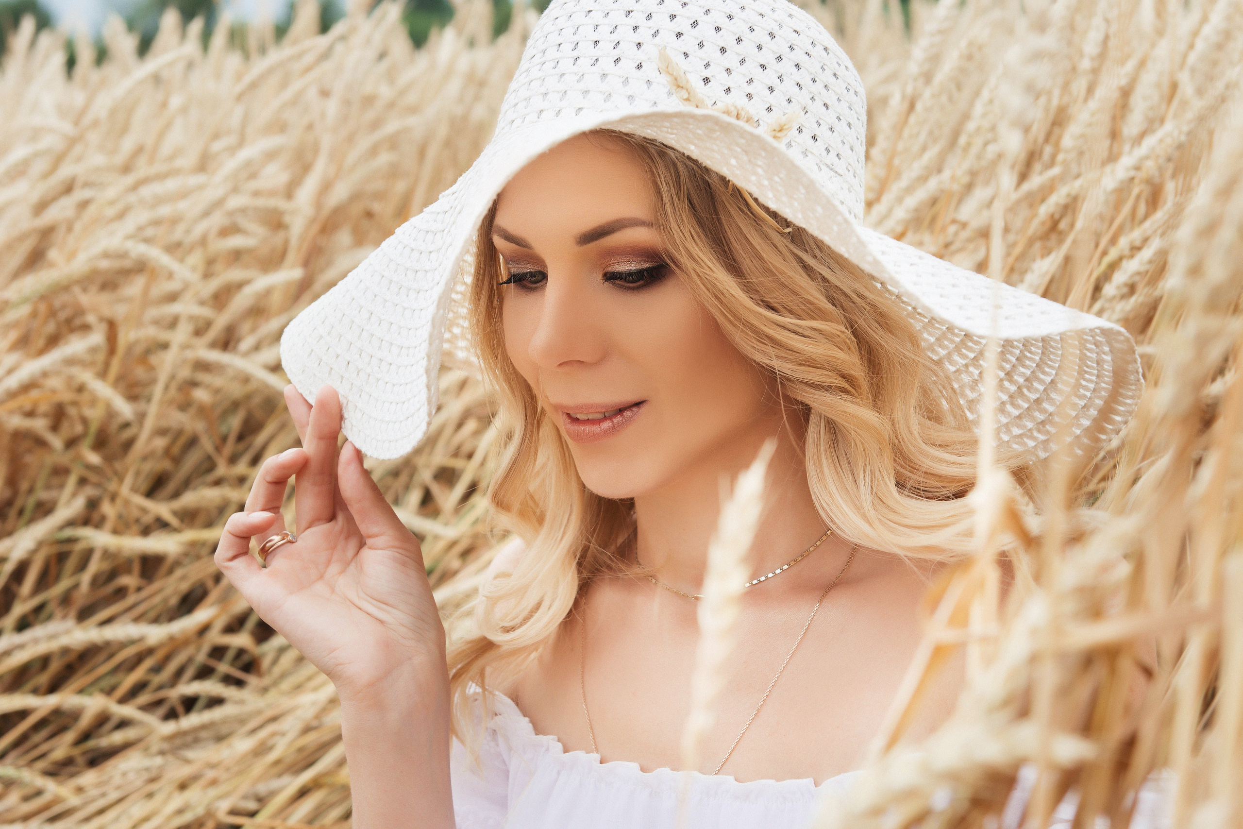 Ветер в волосах. Lifestyle фотограф