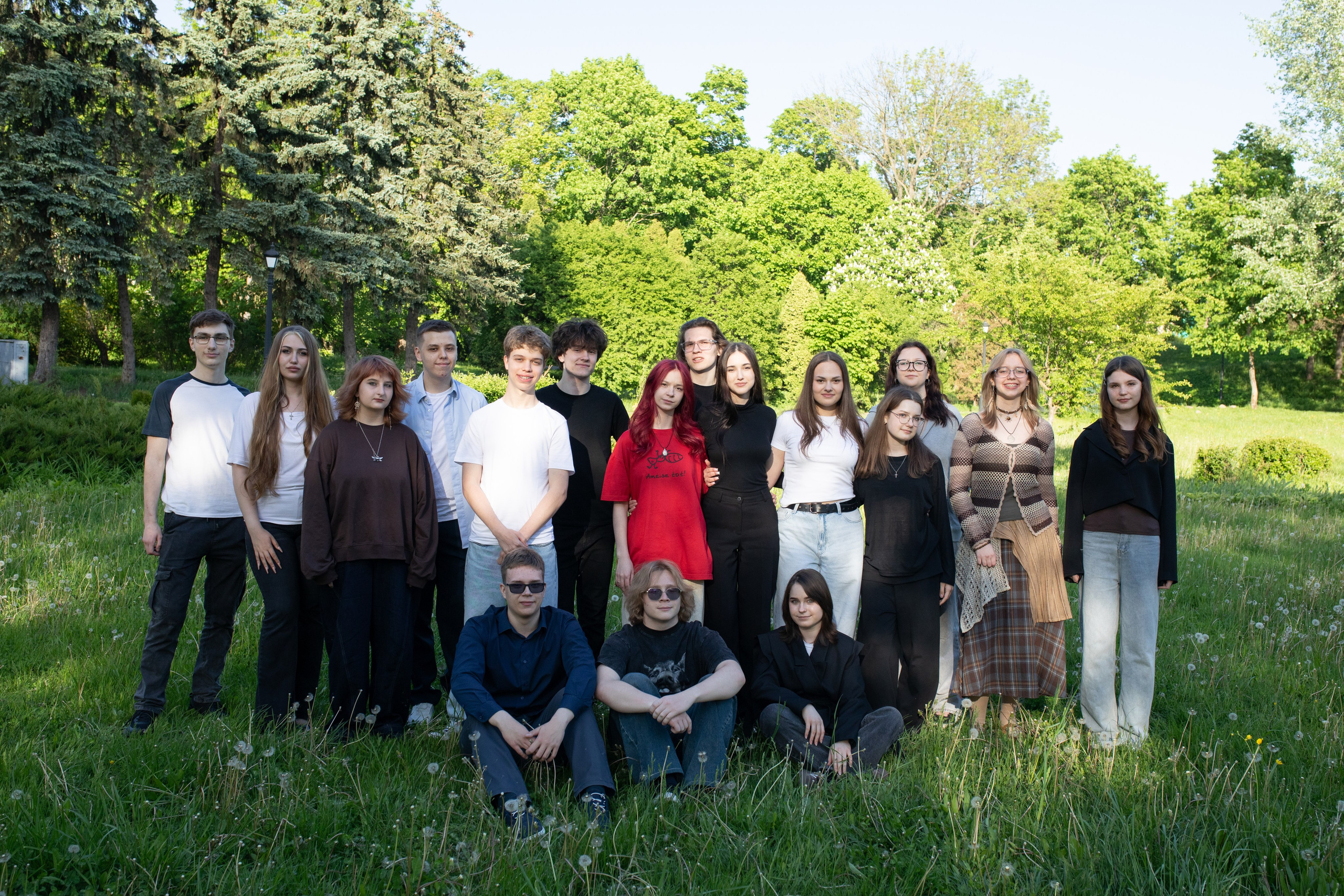 19/05/26 Лошицкий. Выпускные альбомы Cardsi