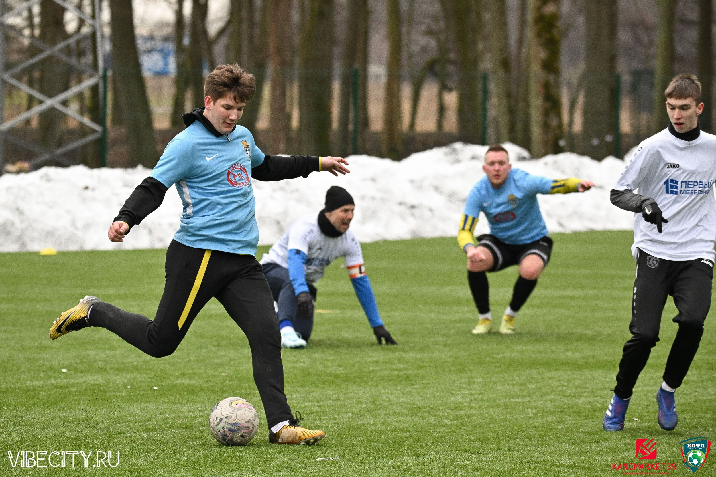 XX ЧЕМПИОНАТ КАЛИНИНГРАДСКОЙ ЛФЛ КАНЦМАРКЕТ39 сезона 2024–2025 гг. VIBECITY.RU Вайб Сити Ру Фоторепортажи Фотоотчеты Калининград