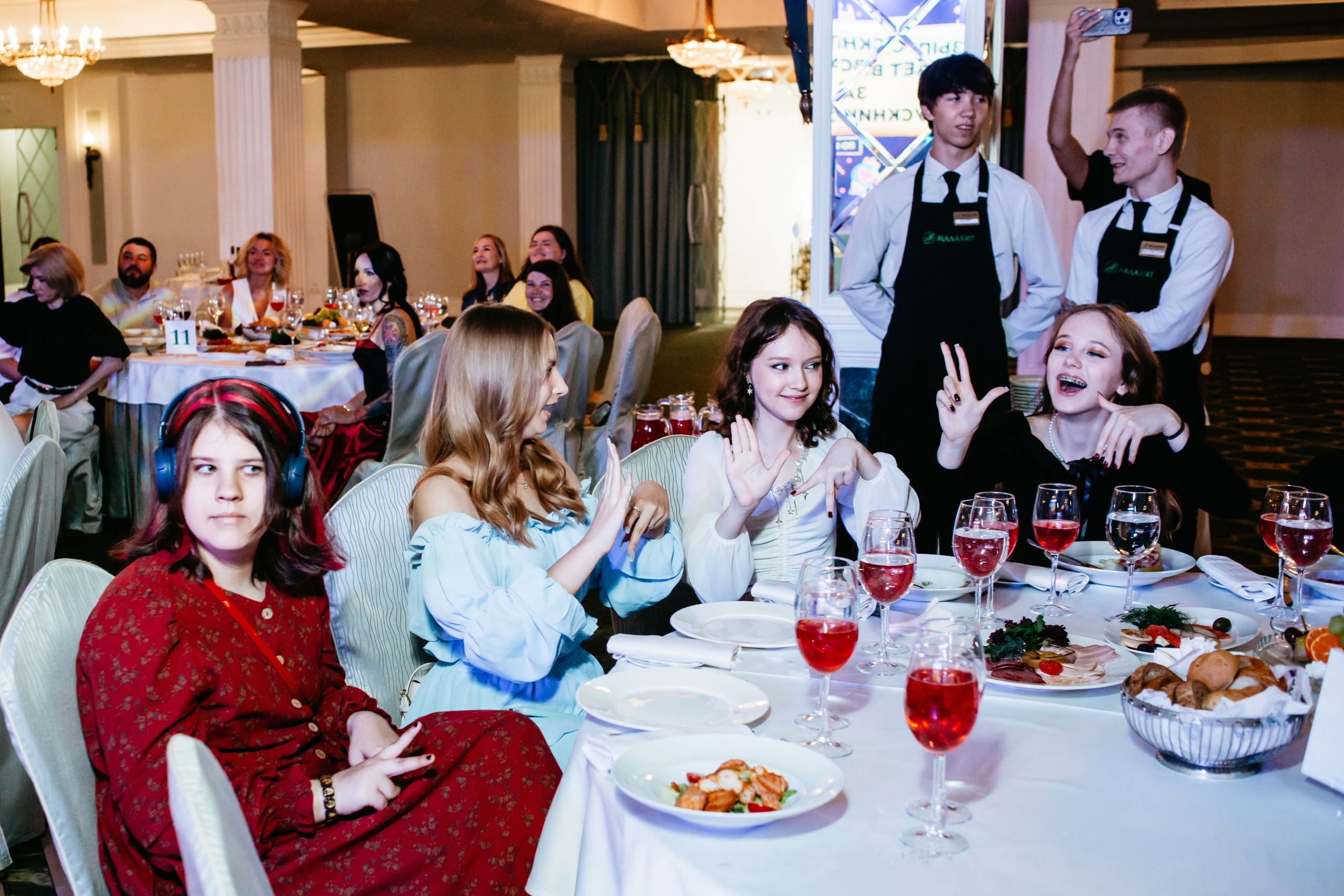 Выпускной 2025 (9класс) 124 школа. Фотограф в Челябинске Ополихина Анна