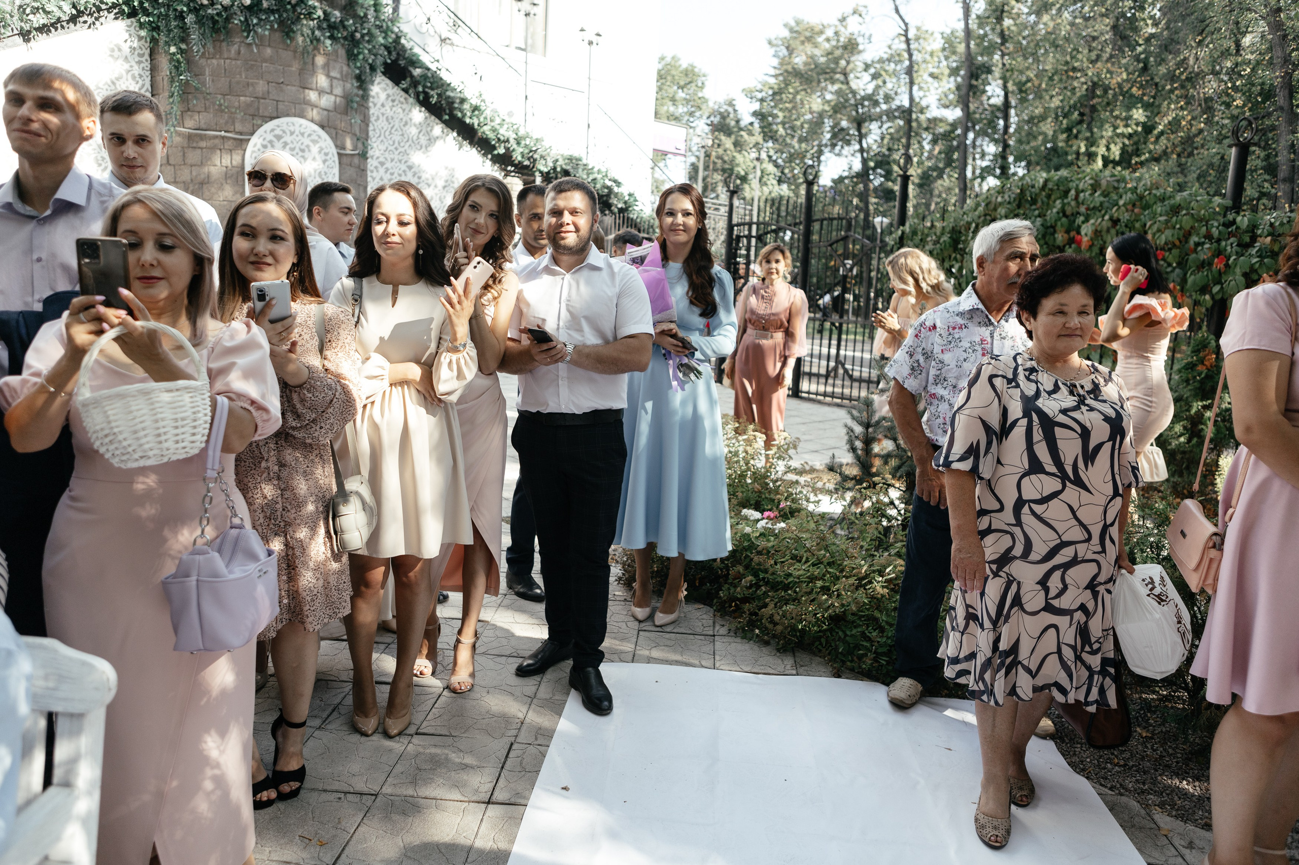 Свадебный фотограф Уфа — Руслан ГабдлисламовЖивые эмоции, красивые кадры, воспоминания на всю жизнь.Работаю по всей Республике Башкортоста. Свадебный фотограф Уфа Руслан Габдлисламов