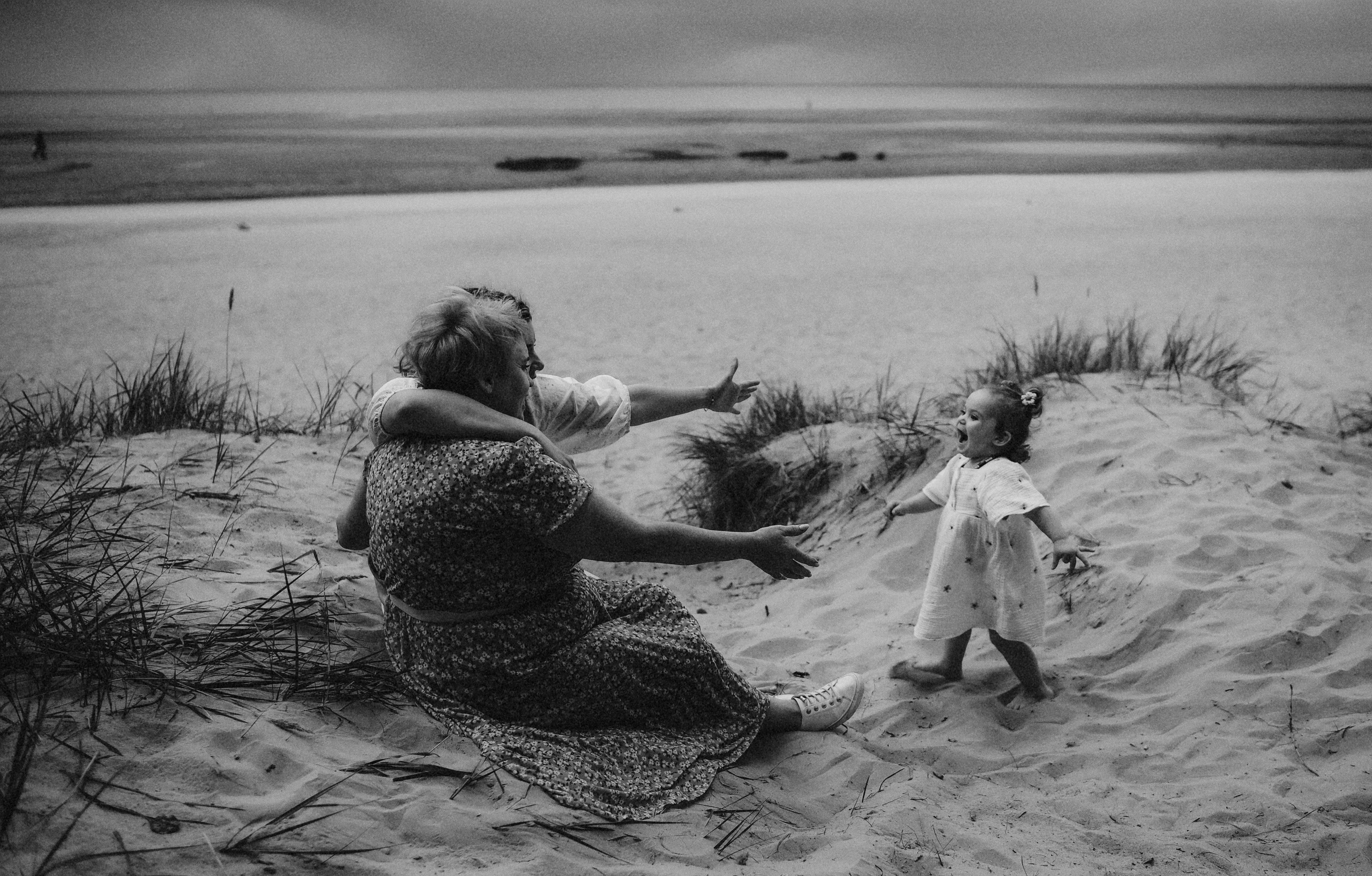 Съемка поколений на заливе. Елизавета Юлия Сергей и Ия. Семейный и свадебный фотограф в Санкт-Петербурге Яна