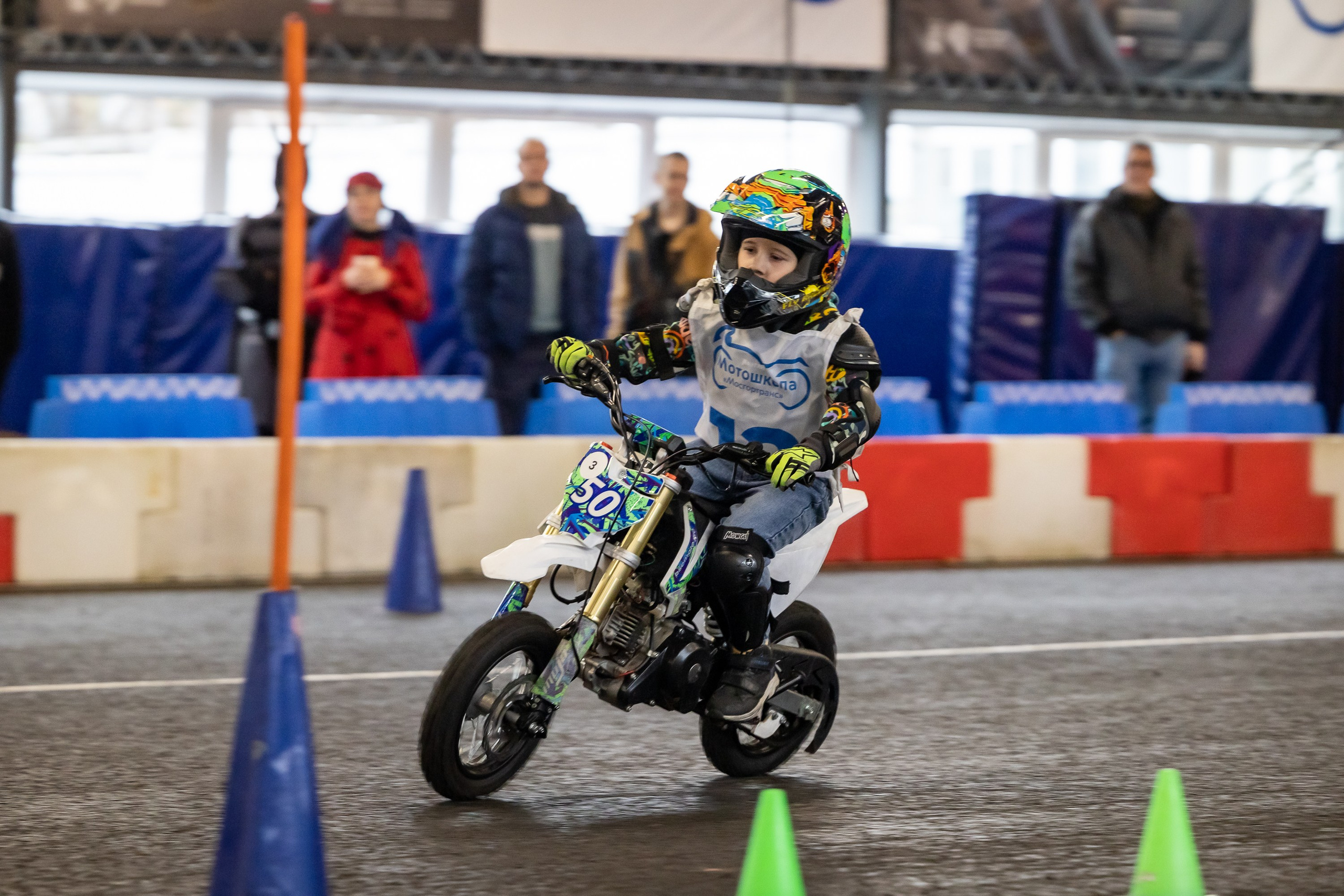 Соревнования в Мотошколе «Мосгортранс». Фотограф Владимир Охрименко