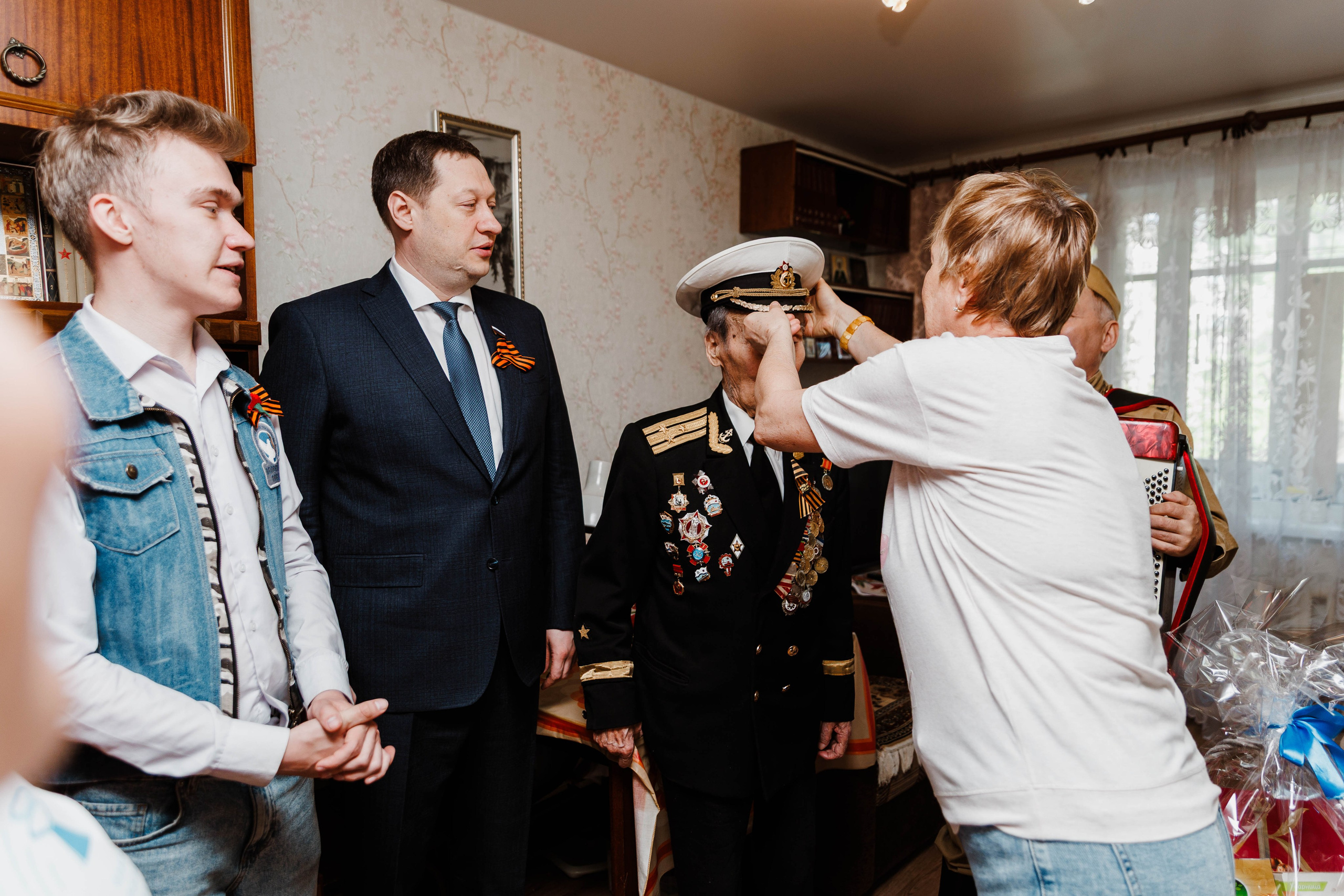 ПОЗДРАВЛЕНИЕ ВЕТЕРАНОВ ВЕЛИКОЙ ОТЕЧЕСТВЕННОЙ ВОЙНЫ. РЕПОРТАЖНЫЙ ФОТОГРАФ НИЖНИЙ НОВГОРОД Игнатьева Виктория