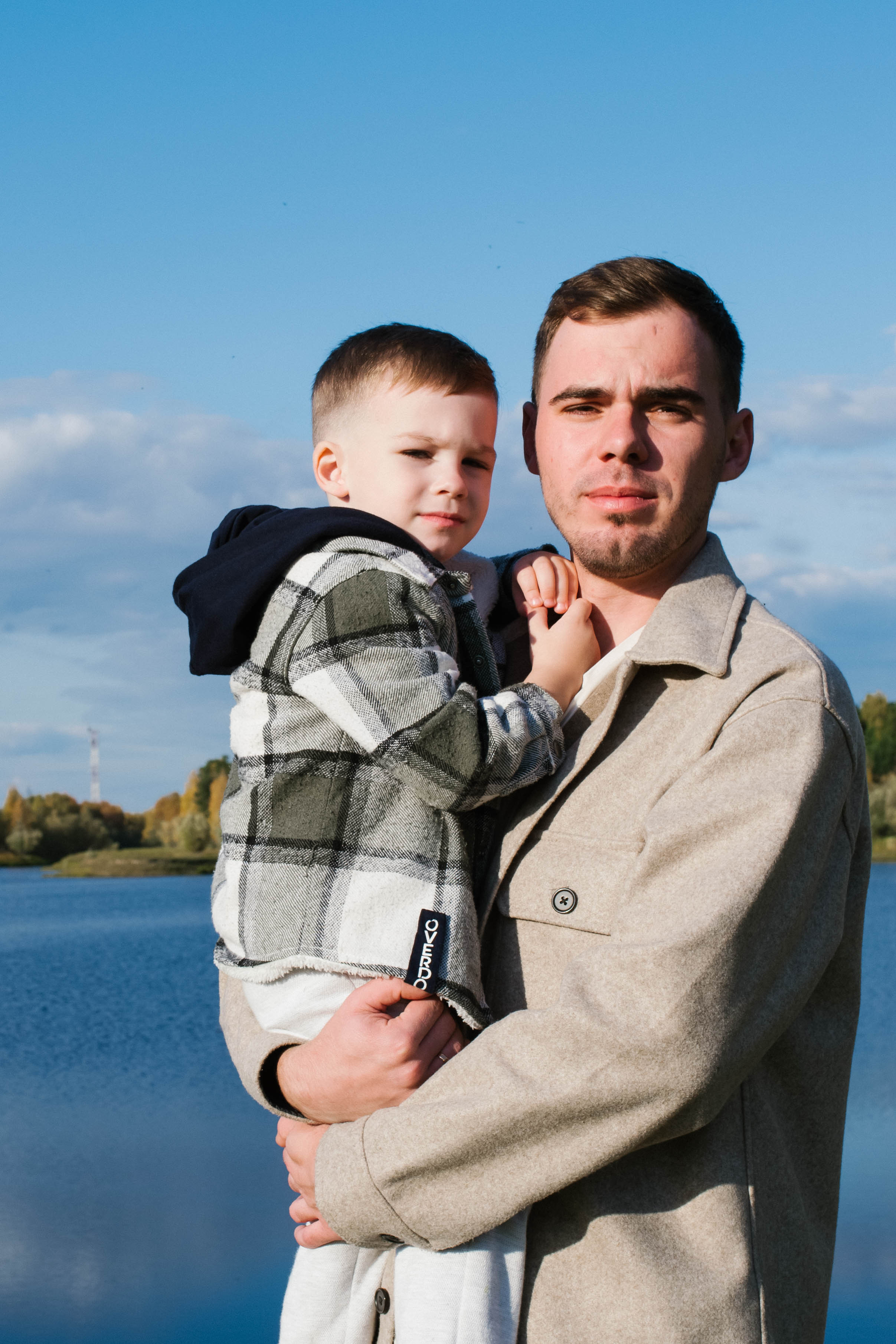 Осенние прогулки самые красочные Виктория, Андрей и Миша. Семейный фотограф в городе Мегион и Нижневартовск Дзюба Татьяна
