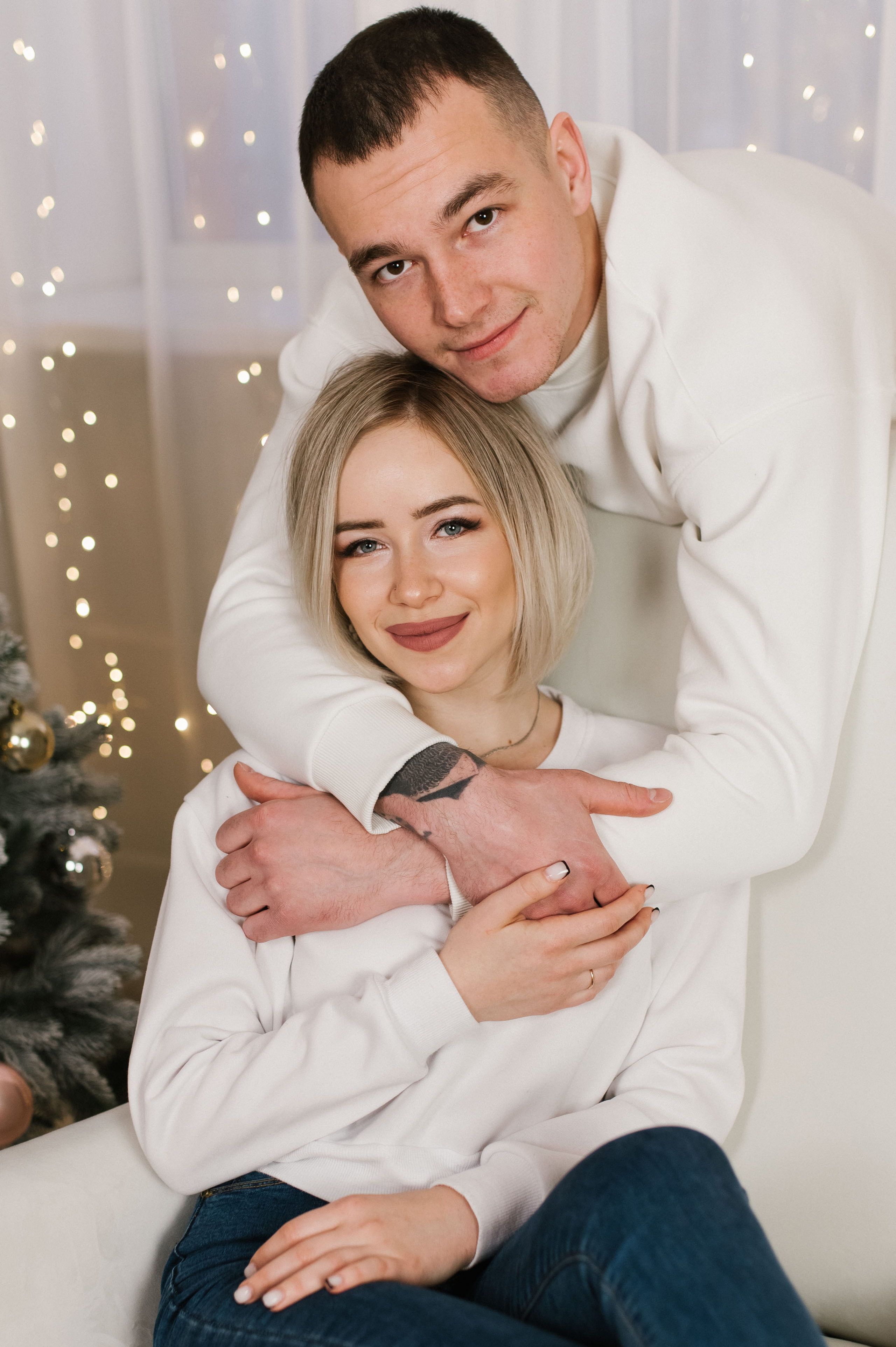 Диана и Глеб долгожданная встреча Новый год с семьей. Семейный фотограф в городе Мегион и Нижневартовск Дзюба Татьяна